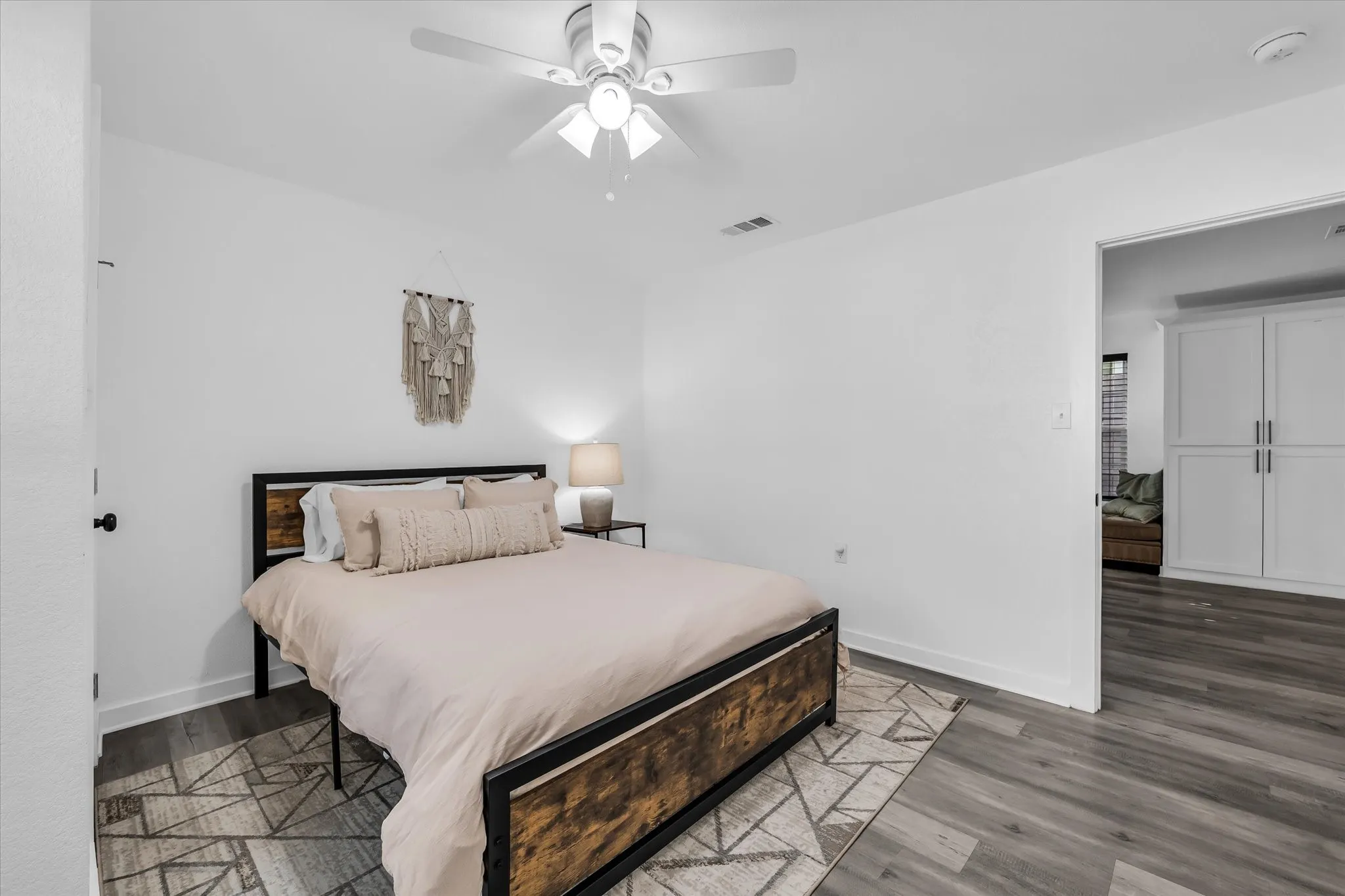 Single Family Residence For Sale in Mc Lennan County , 621 S 9th Street, Waco, Texas 76706, 5 Bedroom, 2 Bathroom, Garage spaces, 1,795 Sqft, built in 1920, mls#21383540, Real Estate Agent in Waco, Homes For Sale in Mc Lennan county, Homes For Sale in Waco, Realtor in Waco Texas, Real Estate Brokerage Independent Realty Texas, Luminita Cordes Realtor