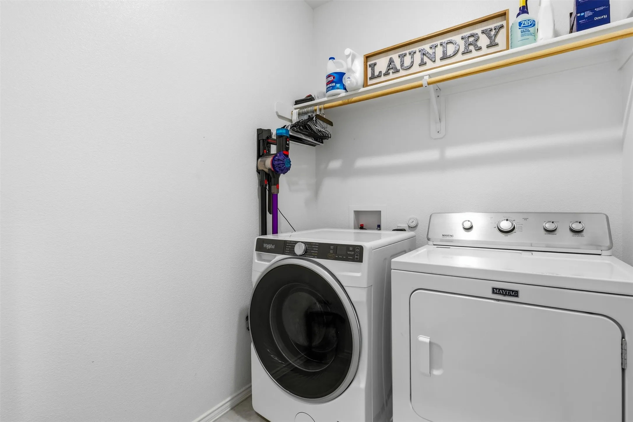 Single Family Residence For Sale in Parker County , 728 Ruellia Street, Weatherford, Texas 76086, 4 Bedroom, 3 Bathroom, 2 Garage spaces, 2,440 Sqft, built in 2022, mls#21384024, Real Estate Agent in Weatherford, Homes For Sale in Parker county, Homes For Sale in Weatherford, Realtor in Weatherford Texas, Real Estate Brokerage Independent Realty Texas, Luminita Cordes Realtor