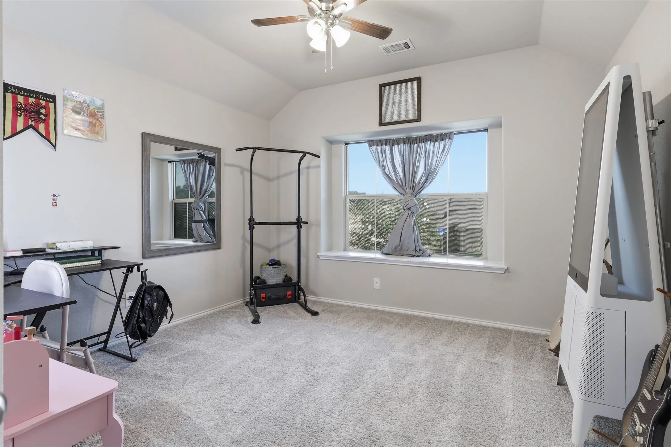 Single Family Residence For Sale in Parker County , 728 Ruellia Street, Weatherford, Texas 76086, 4 Bedroom, 3 Bathroom, 2 Garage spaces, 2,440 Sqft, built in 2022, mls#21384024, Real Estate Agent in Weatherford, Homes For Sale in Parker county, Homes For Sale in Weatherford, Realtor in Weatherford Texas, Real Estate Brokerage Independent Realty Texas, Luminita Cordes Realtor