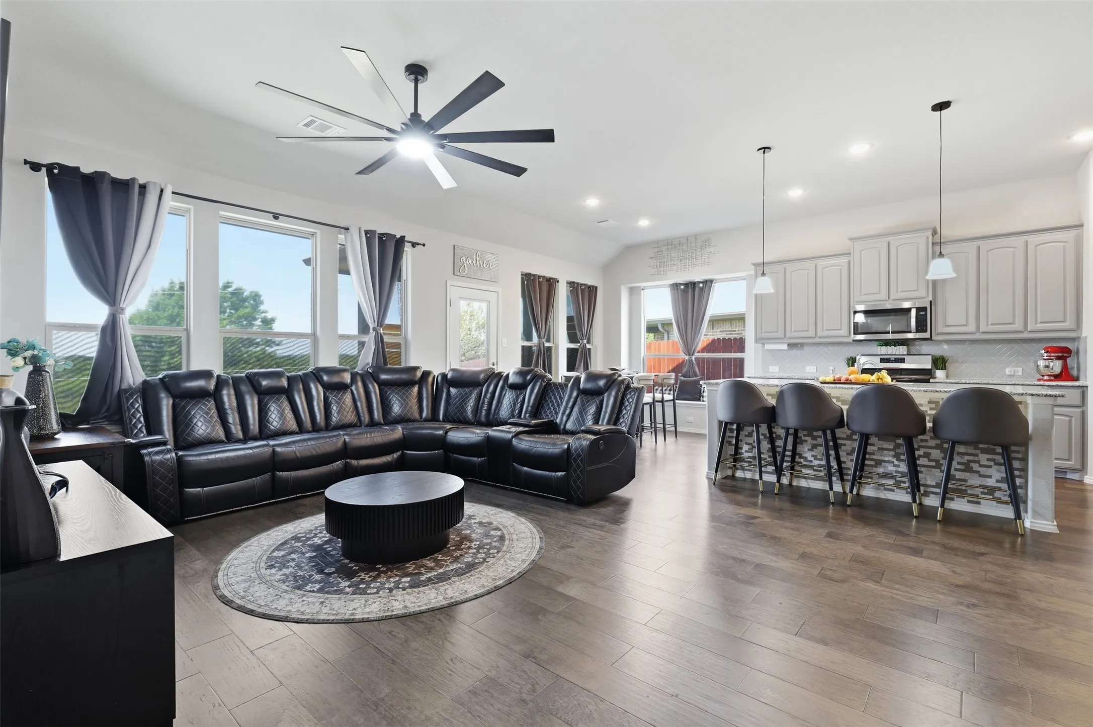 Single Family Residence For Sale in Parker County , 728 Ruellia Street, Weatherford, Texas 76086, 4 Bedroom, 3 Bathroom, 2 Garage spaces, 2,440 Sqft, built in 2022, mls#21384024, Real Estate Agent in Weatherford, Homes For Sale in Parker county, Homes For Sale in Weatherford, Realtor in Weatherford Texas, Real Estate Brokerage Independent Realty Texas, Luminita Cordes Realtor
