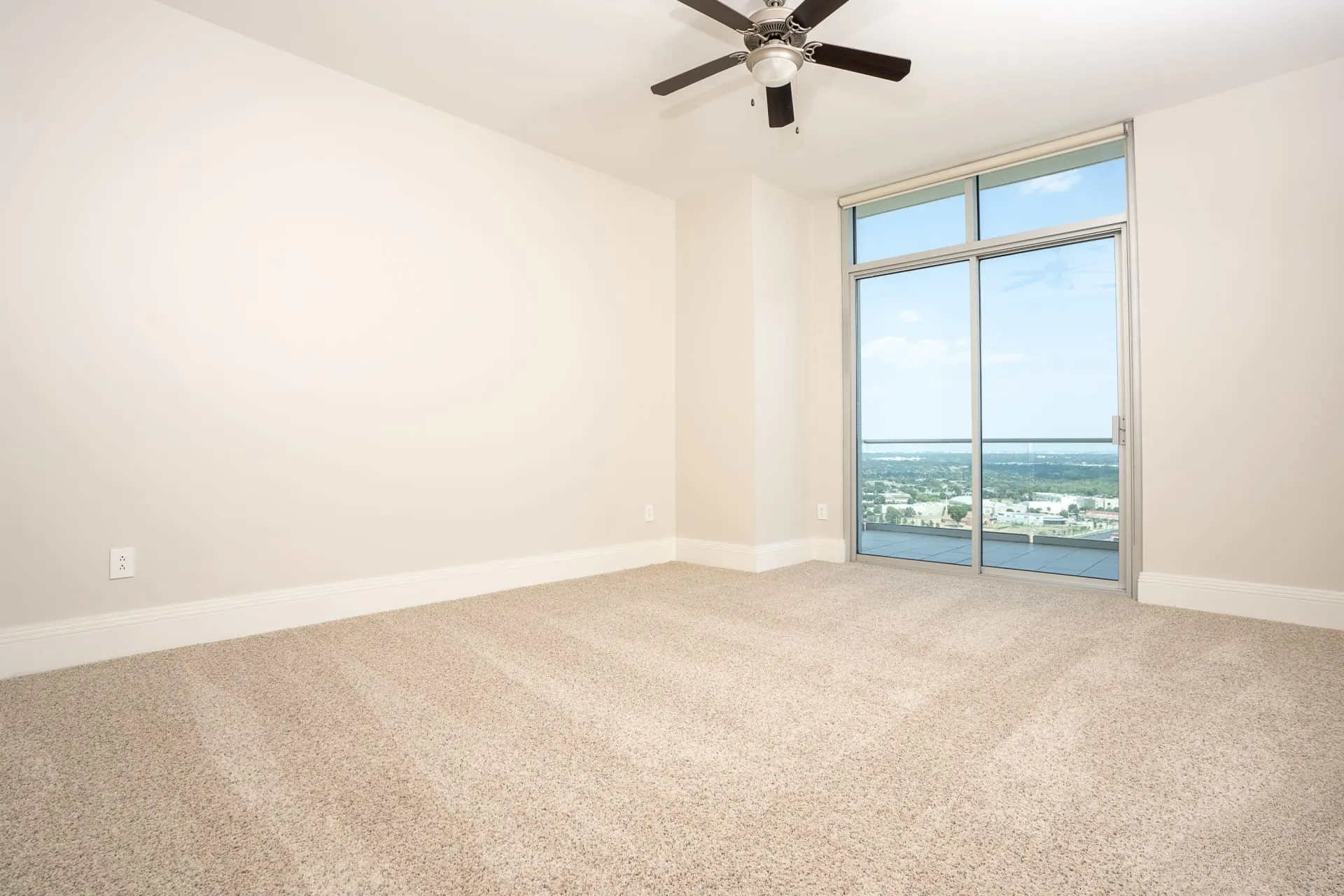 Apartment For Rent in Dallas County , 8066 Park Lane 2015, Dallas, Texas 75231, 3 Bedroom, 3 Bathroom, 2 Garage spaces, 3,819 Sqft, built in 2007, mls#21384207, Real Estate Agent in Dallas, Homes For Rent in Dallas county, Homes For Rent in Dallas, Realtor in Dallas Texas, Real Estate Brokerage Independent Realty Texas, Luminita Cordes Realtor