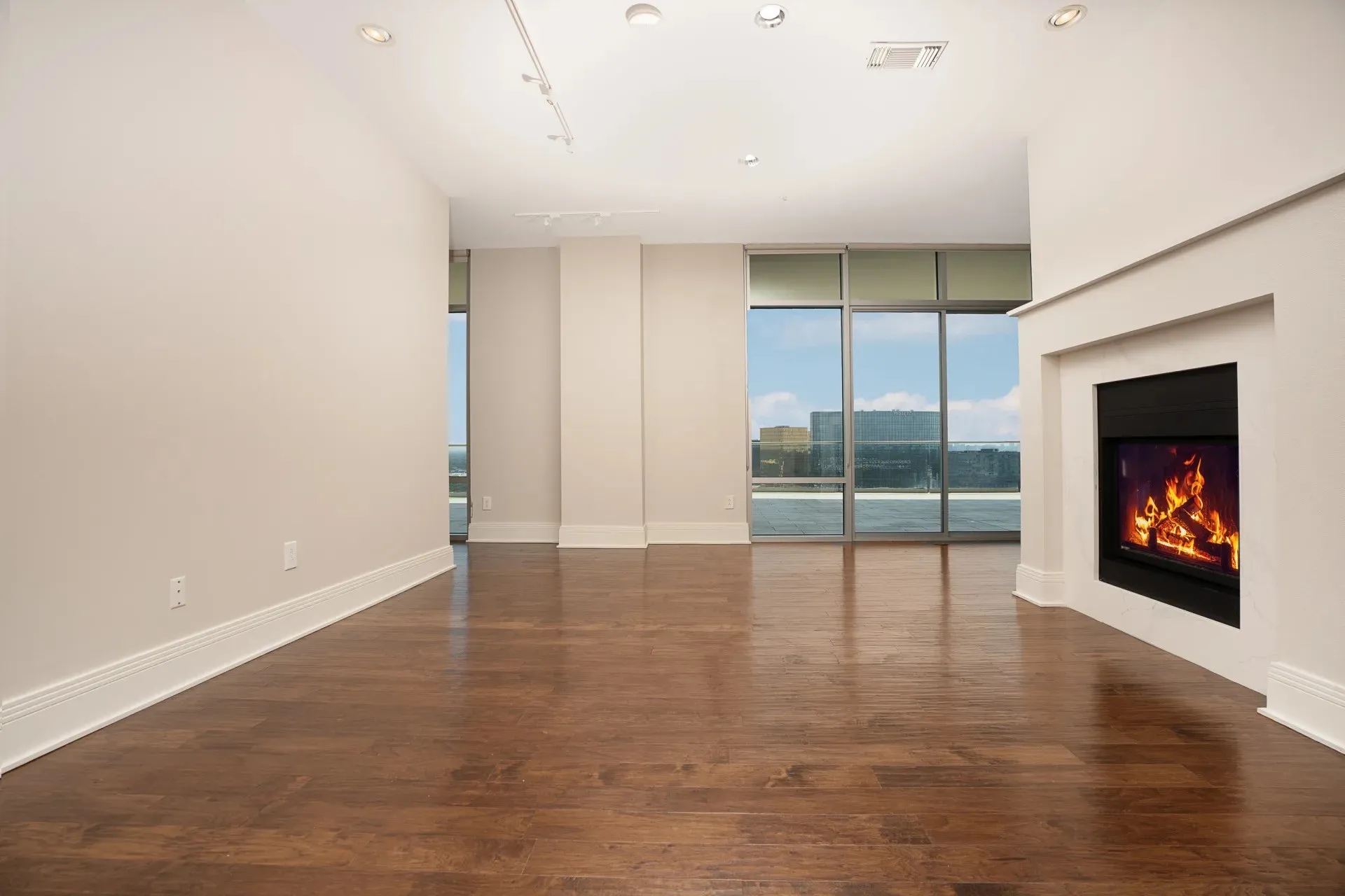 Apartment For Rent in Dallas County , 8066 Park Lane 2015, Dallas, Texas 75231, 3 Bedroom, 3 Bathroom, 2 Garage spaces, 3,819 Sqft, built in 2007, mls#21384207, Real Estate Agent in Dallas, Homes For Rent in Dallas county, Homes For Rent in Dallas, Realtor in Dallas Texas, Real Estate Brokerage Independent Realty Texas, Luminita Cordes Realtor