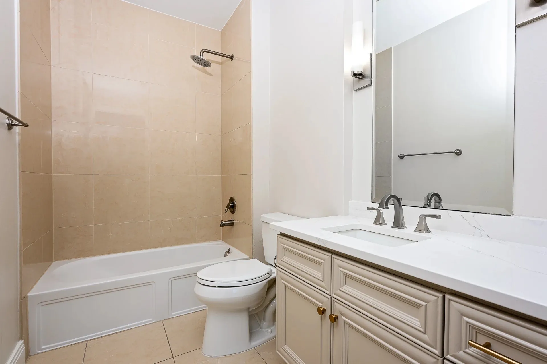 Apartment For Rent in Dallas County , 8066 Park Lane 2015, Dallas, Texas 75231, 3 Bedroom, 3 Bathroom, 2 Garage spaces, 3,819 Sqft, built in 2007, mls#21384207, Real Estate Agent in Dallas, Homes For Rent in Dallas county, Homes For Rent in Dallas, Realtor in Dallas Texas, Real Estate Brokerage Independent Realty Texas, Luminita Cordes Realtor