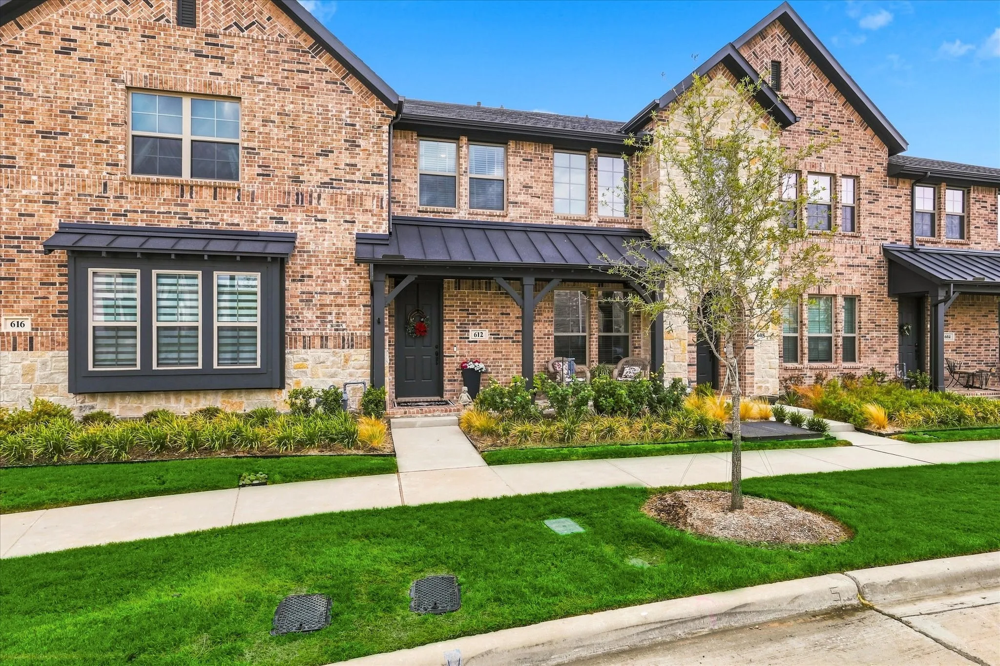 Townhouse For Sale in Denton County , 612 4th Street, Argyle, Texas 76226, 2 Bedroom, 3 Bathroom, 2 Garage spaces, 1,509 Sqft, built in 2024, mls#21382661, Real Estate Agent in Argyle, Homes For Sale in Denton county, Homes For Sale in Argyle, Realtor in Argyle Texas, Real Estate Brokerage Independent Realty Texas, Luminita Cordes Realtor