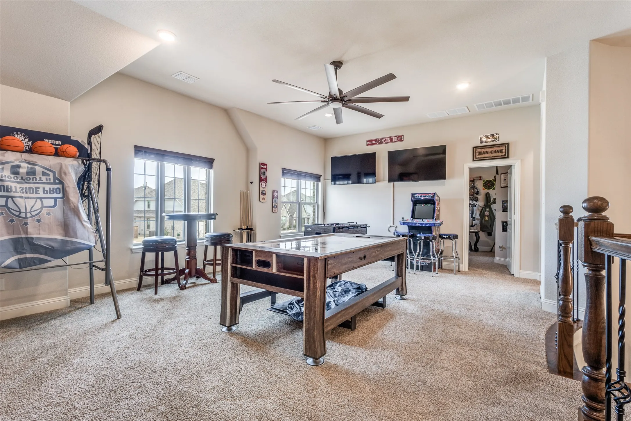 Single Family Residence For Sale in Collin County , 1762 Ellington Drive, Celina, Texas 75009, 5 Bedroom, 5 Bathroom, 3 Garage spaces, 4,365 Sqft, built in 2022, mls#21382387, Real Estate Agent in Celina, Homes For Sale in Collin county, Homes For Sale in Celina, Realtor in Celina Texas, Real Estate Brokerage Independent Realty Texas, Luminita Cordes Realtor