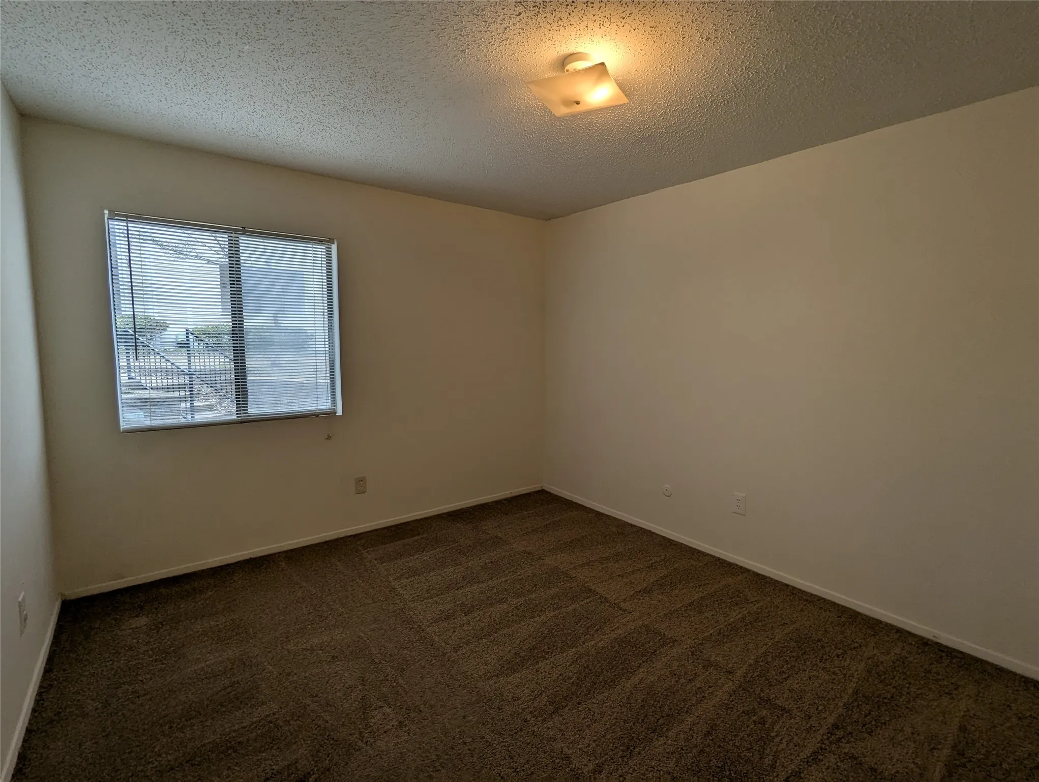 Condominium For Rent in Dallas County , 7431 Holly Hill Drive 120, Dallas, Texas 75231, 2 Bedroom, 2 Bathroom, Garage spaces, 955 Sqft, built in 1979, mls#21384228, Real Estate Agent in Dallas, Homes For Rent in Dallas county, Homes For Rent in Dallas, Realtor in Dallas Texas, Real Estate Brokerage Independent Realty Texas, Luminita Cordes Realtor