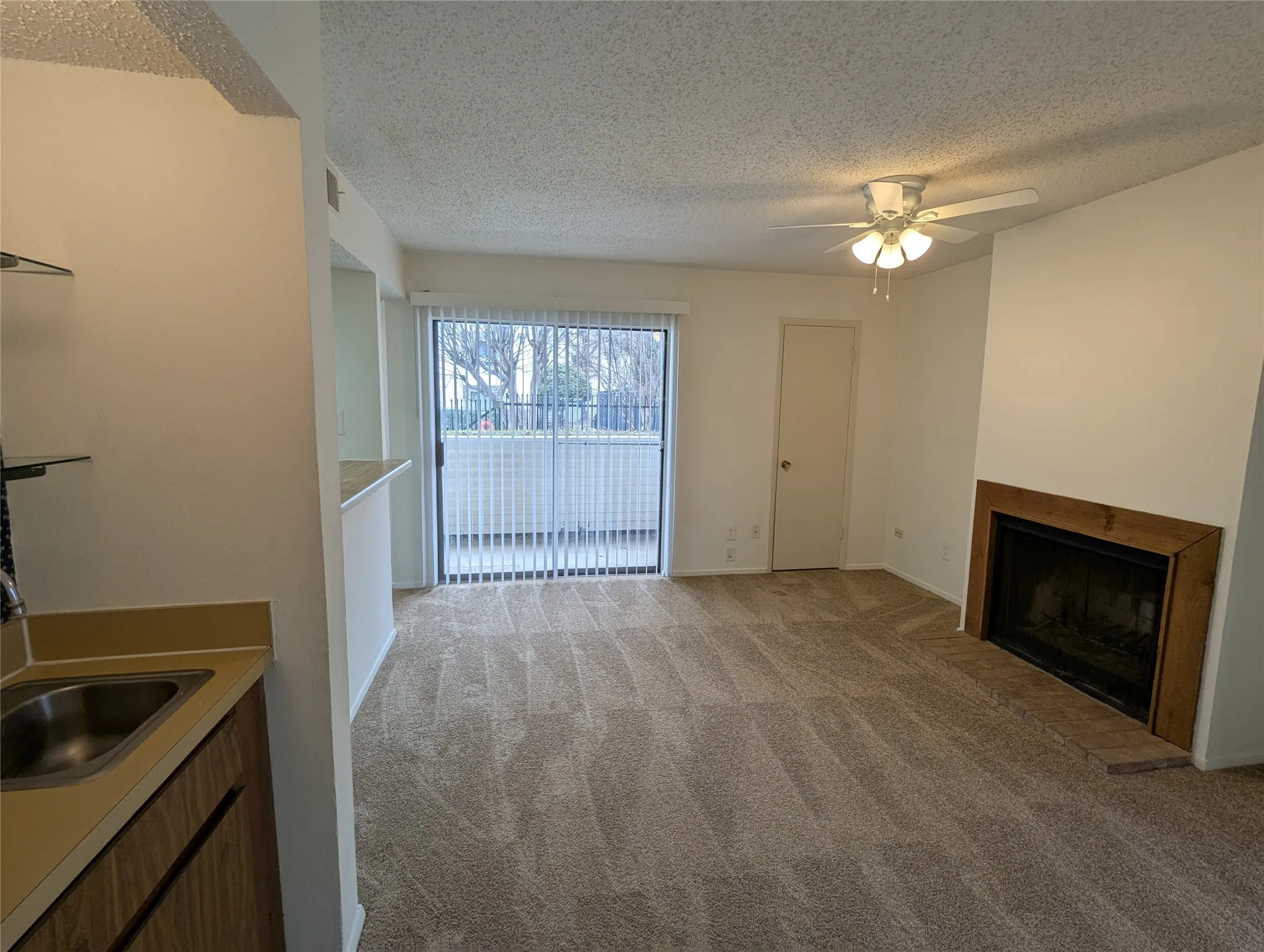 Condominium For Rent in Dallas County , 7431 Holly Hill Drive 120, Dallas, Texas 75231, 2 Bedroom, 2 Bathroom, Garage spaces, 955 Sqft, built in 1979, mls#21384228, Real Estate Agent in Dallas, Homes For Rent in Dallas county, Homes For Rent in Dallas, Realtor in Dallas Texas, Real Estate Brokerage Independent Realty Texas, Luminita Cordes Realtor