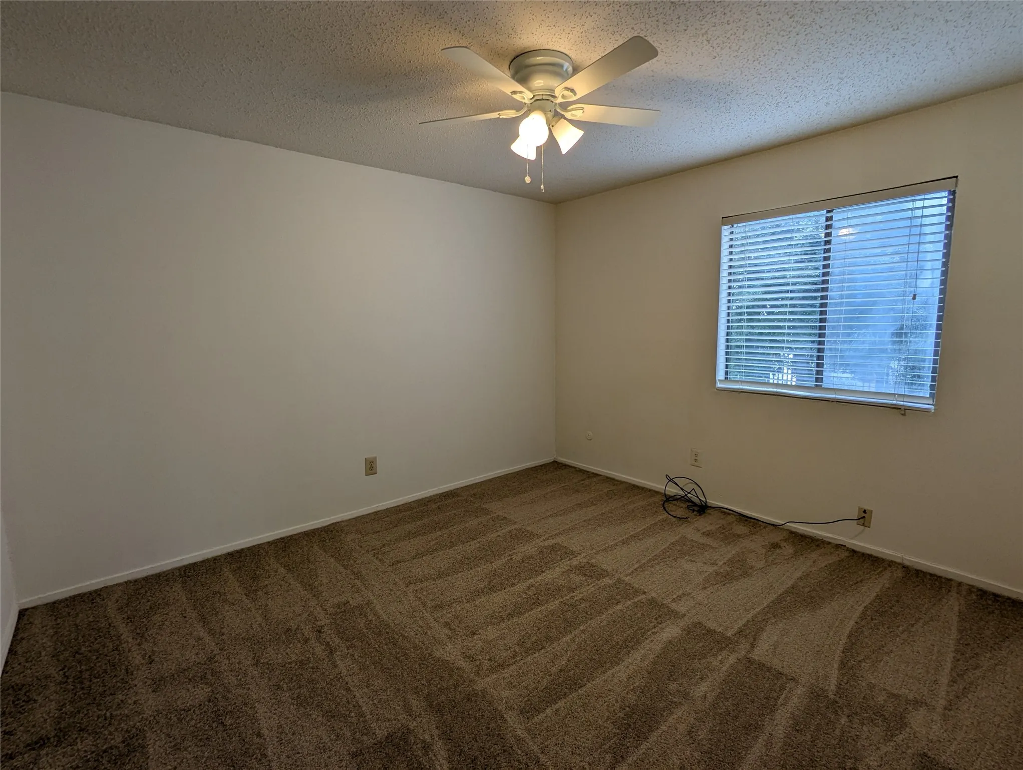 Condominium For Rent in Dallas County , 7431 Holly Hill Drive 120, Dallas, Texas 75231, 2 Bedroom, 2 Bathroom, Garage spaces, 955 Sqft, built in 1979, mls#21384228, Real Estate Agent in Dallas, Homes For Rent in Dallas county, Homes For Rent in Dallas, Realtor in Dallas Texas, Real Estate Brokerage Independent Realty Texas, Luminita Cordes Realtor