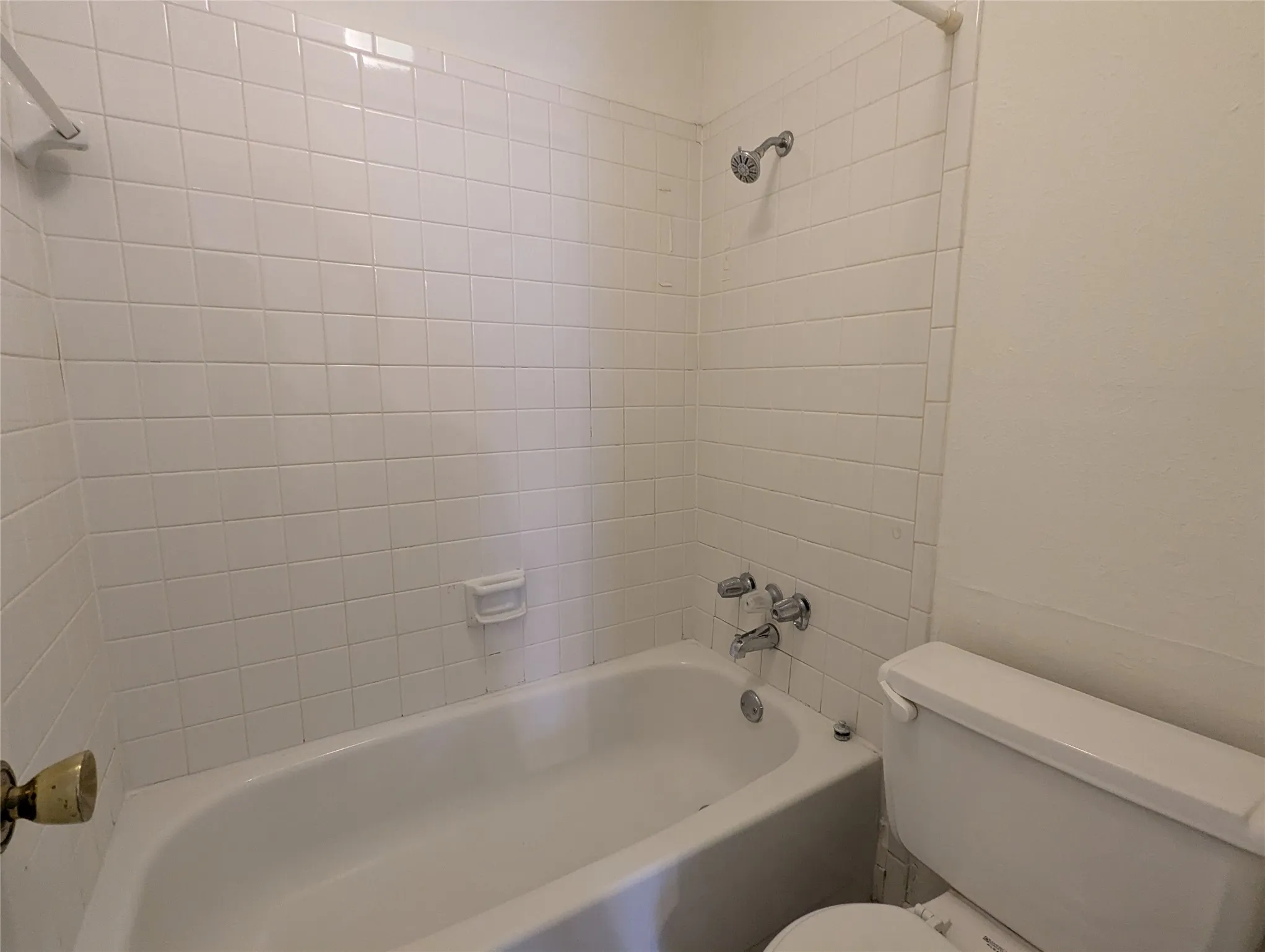 Condominium For Rent in Dallas County , 7431 Holly Hill Drive 120, Dallas, Texas 75231, 2 Bedroom, 2 Bathroom, Garage spaces, 955 Sqft, built in 1979, mls#21384228, Real Estate Agent in Dallas, Homes For Rent in Dallas county, Homes For Rent in Dallas, Realtor in Dallas Texas, Real Estate Brokerage Independent Realty Texas, Luminita Cordes Realtor