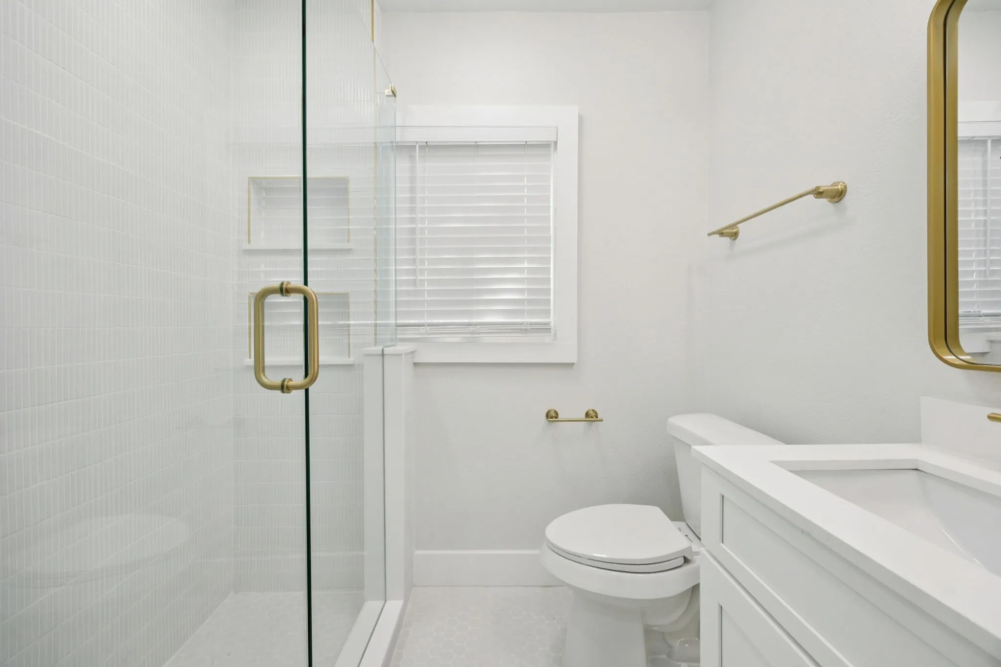 Apartment For Rent in Dallas County , 3210 N Haskell Avenue, Dallas, Texas 75204, 1 Bedroom, 1 Bathroom, Garage spaces, 740 Sqft, built in 1930, mls#21384183, Real Estate Agent in Dallas, Homes For Rent in Dallas county, Homes For Rent in Dallas, Realtor in Dallas Texas, Real Estate Brokerage Independent Realty Texas, Luminita Cordes Realtor