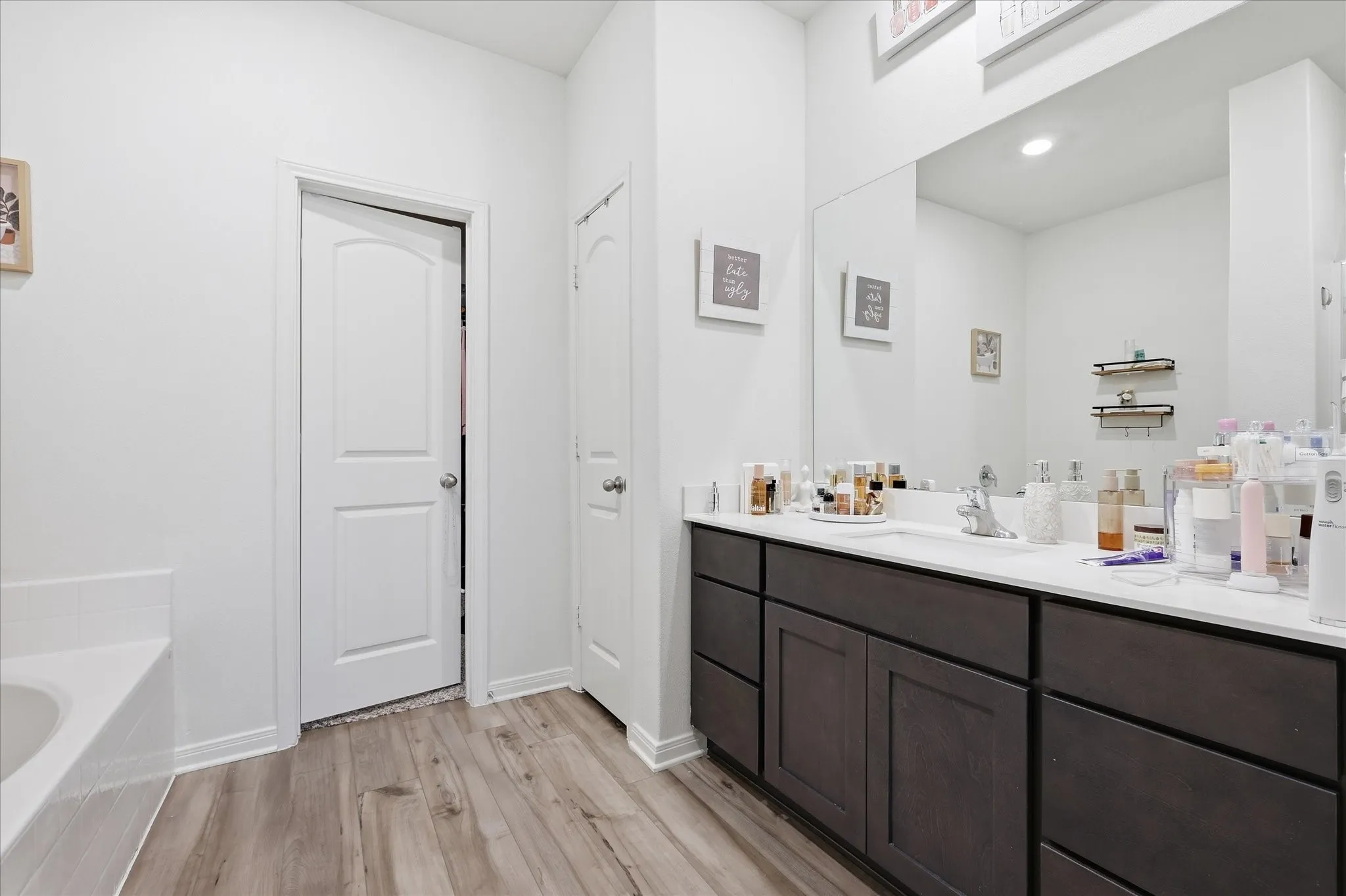 Single Family Residence For Sale in Dallas County , 2031 Canterbury Drive, Seagoville, Texas 75159, 4 Bedroom, 3 Bathroom, 2 Garage spaces, 2,209 Sqft, built in 2021, mls#21383671, Real Estate Agent in Seagoville, Homes For Sale in Dallas county, Homes For Sale in Seagoville, Realtor in Seagoville Texas, Real Estate Brokerage Independent Realty Texas, Luminita Cordes Realtor