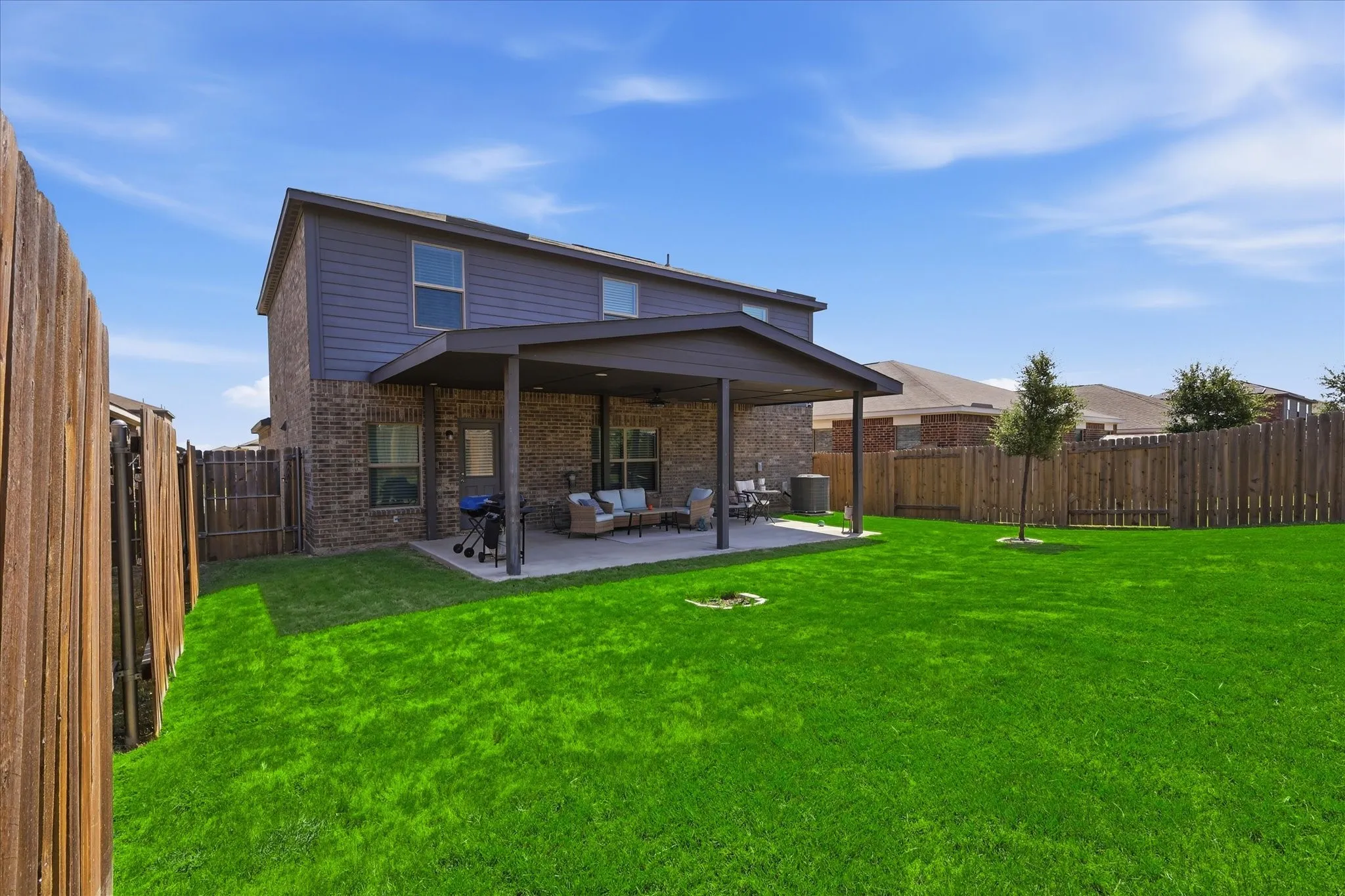Single Family Residence For Sale in Dallas County , 2031 Canterbury Drive, Seagoville, Texas 75159, 4 Bedroom, 3 Bathroom, 2 Garage spaces, 2,209 Sqft, built in 2021, mls#21383671, Real Estate Agent in Seagoville, Homes For Sale in Dallas county, Homes For Sale in Seagoville, Realtor in Seagoville Texas, Real Estate Brokerage Independent Realty Texas, Luminita Cordes Realtor