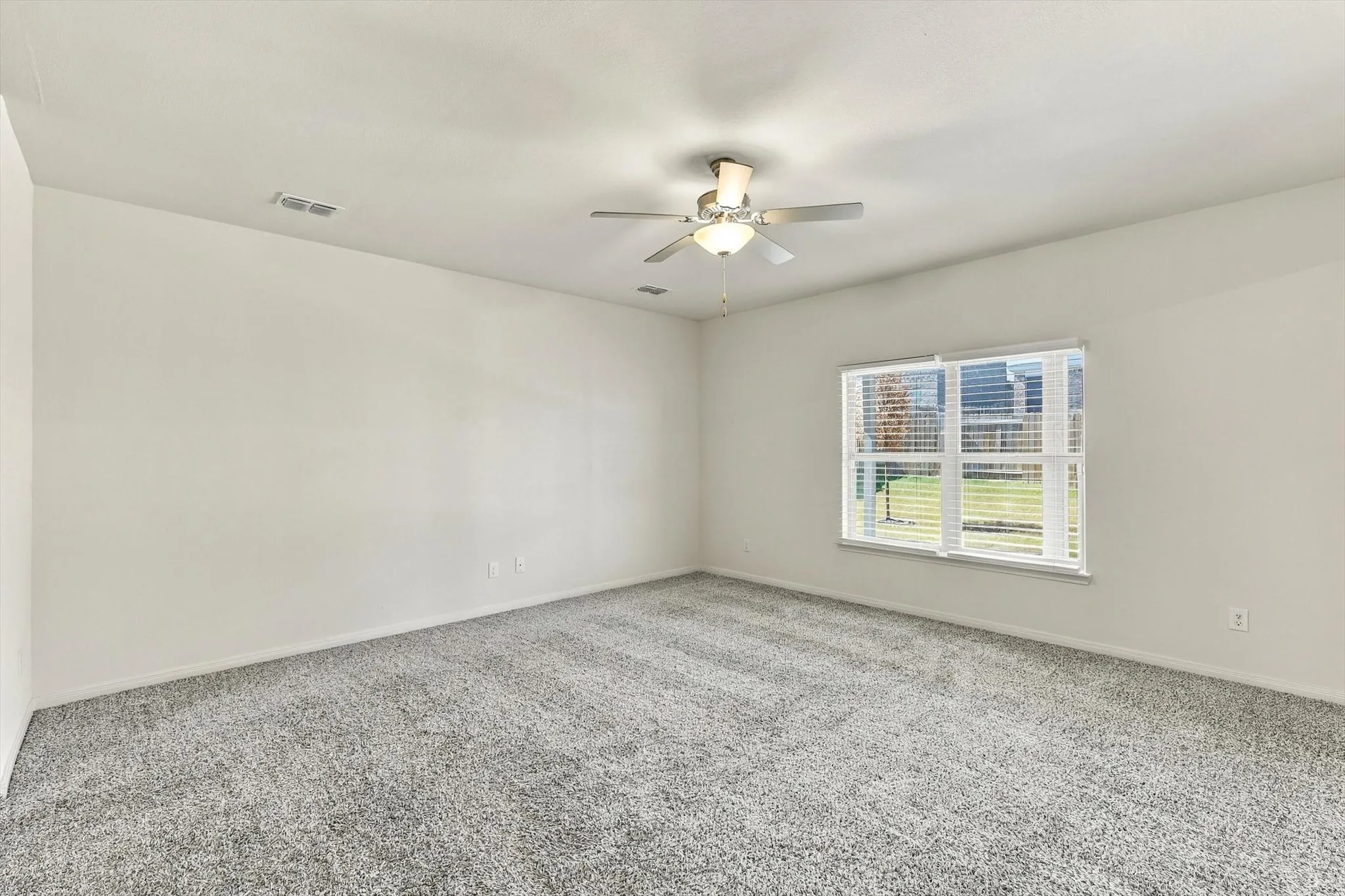 Single Family Residence For Sale in Dallas County , 2031 Canterbury Drive, Seagoville, Texas 75159, 4 Bedroom, 3 Bathroom, 2 Garage spaces, 2,209 Sqft, built in 2021, mls#21383671, Real Estate Agent in Seagoville, Homes For Sale in Dallas county, Homes For Sale in Seagoville, Realtor in Seagoville Texas, Real Estate Brokerage Independent Realty Texas, Luminita Cordes Realtor