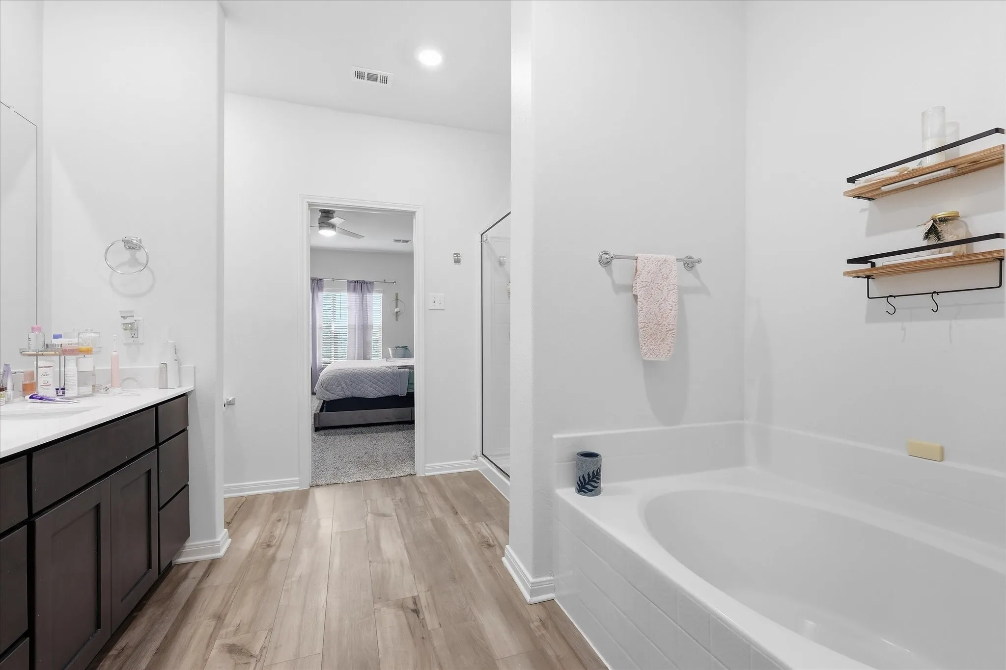 Single Family Residence For Sale in Dallas County , 2031 Canterbury Drive, Seagoville, Texas 75159, 4 Bedroom, 3 Bathroom, 2 Garage spaces, 2,209 Sqft, built in 2021, mls#21383671, Real Estate Agent in Seagoville, Homes For Sale in Dallas county, Homes For Sale in Seagoville, Realtor in Seagoville Texas, Real Estate Brokerage Independent Realty Texas, Luminita Cordes Realtor