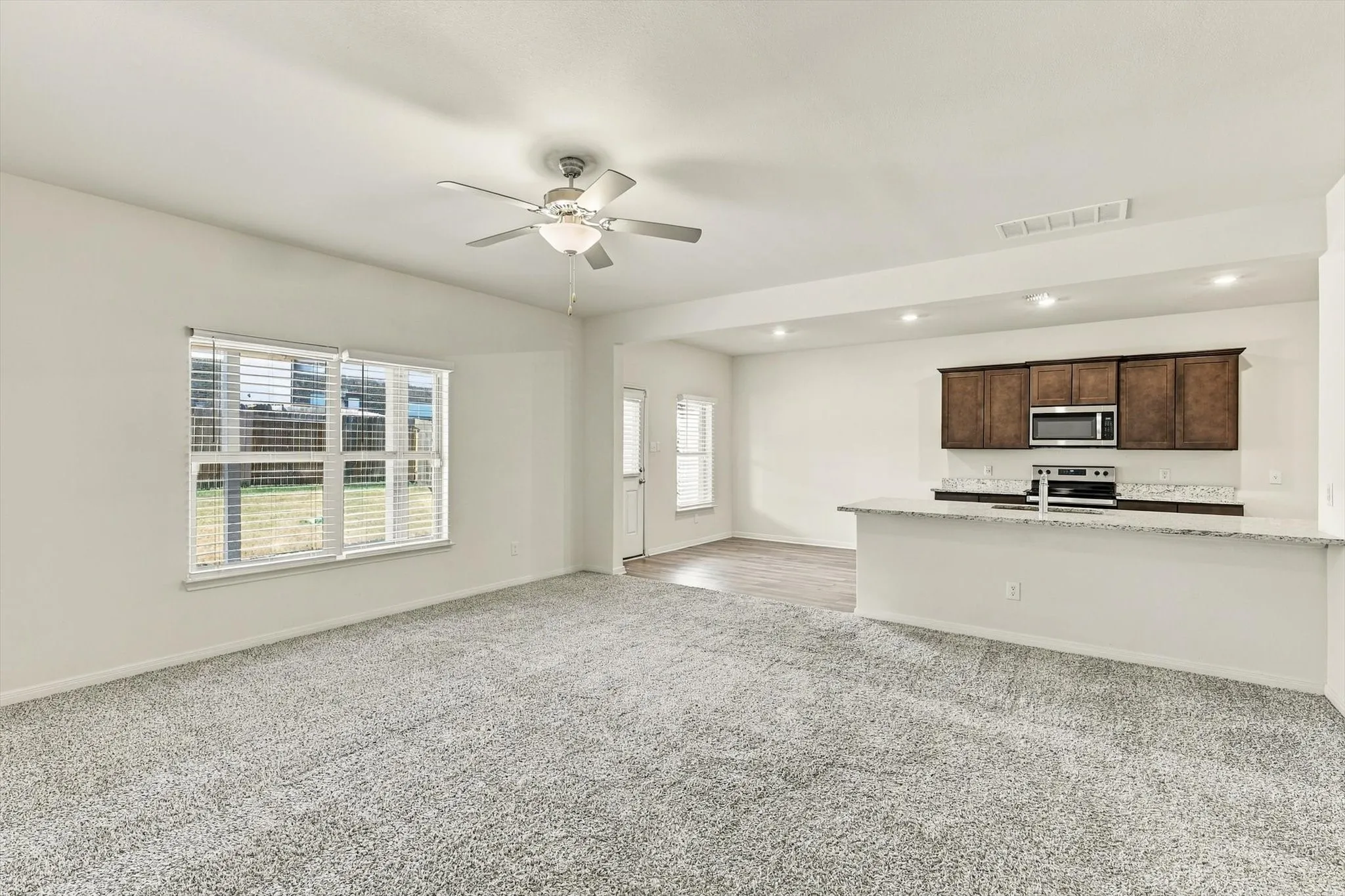 Single Family Residence For Sale in Dallas County , 2031 Canterbury Drive, Seagoville, Texas 75159, 4 Bedroom, 3 Bathroom, 2 Garage spaces, 2,209 Sqft, built in 2021, mls#21383671, Real Estate Agent in Seagoville, Homes For Sale in Dallas county, Homes For Sale in Seagoville, Realtor in Seagoville Texas, Real Estate Brokerage Independent Realty Texas, Luminita Cordes Realtor