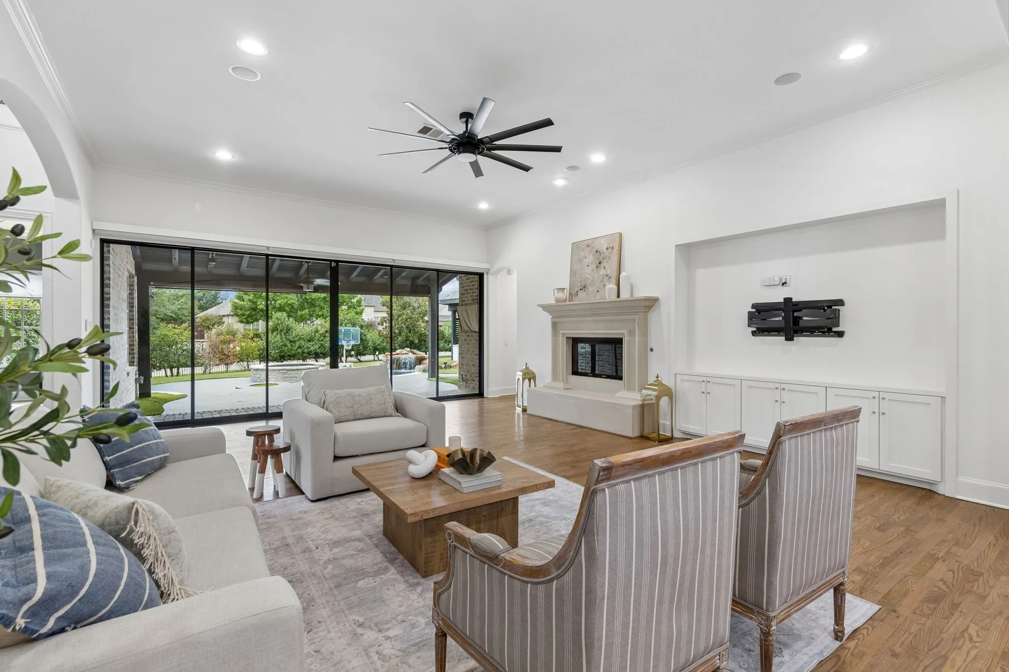 Single Family Residence For Sale in Denton County , 11790 Azteca Lane, Frisco, Texas 75033, 4 Bedroom, 5 Bathroom, 3 Garage spaces, 4,272 Sqft, built in 2005, mls#21383868, Real Estate Agent in Frisco, Homes For Sale in Denton county, Homes For Sale in Frisco, Realtor in Frisco Texas, Real Estate Brokerage Independent Realty Texas, Luminita Cordes Realtor