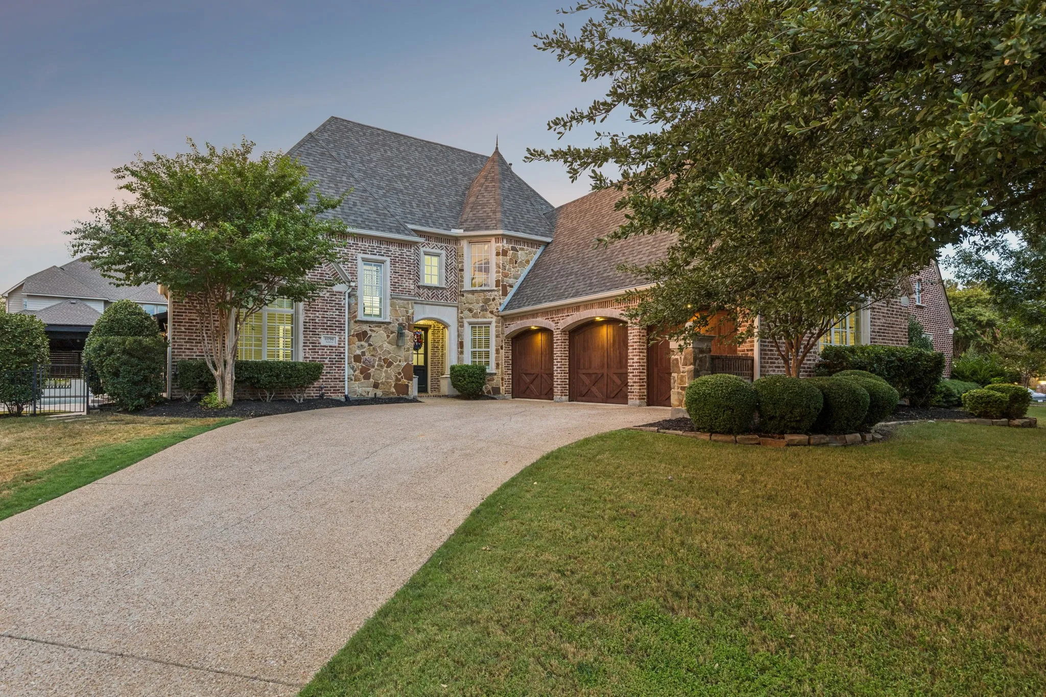 Single Family Residence For Sale in Denton County , 11790 Azteca Lane, Frisco, Texas 75033, 4 Bedroom, 5 Bathroom, 3 Garage spaces, 4,272 Sqft, built in 2005, mls#21383868, Real Estate Agent in Frisco, Homes For Sale in Denton county, Homes For Sale in Frisco, Realtor in Frisco Texas, Real Estate Brokerage Independent Realty Texas, Luminita Cordes Realtor