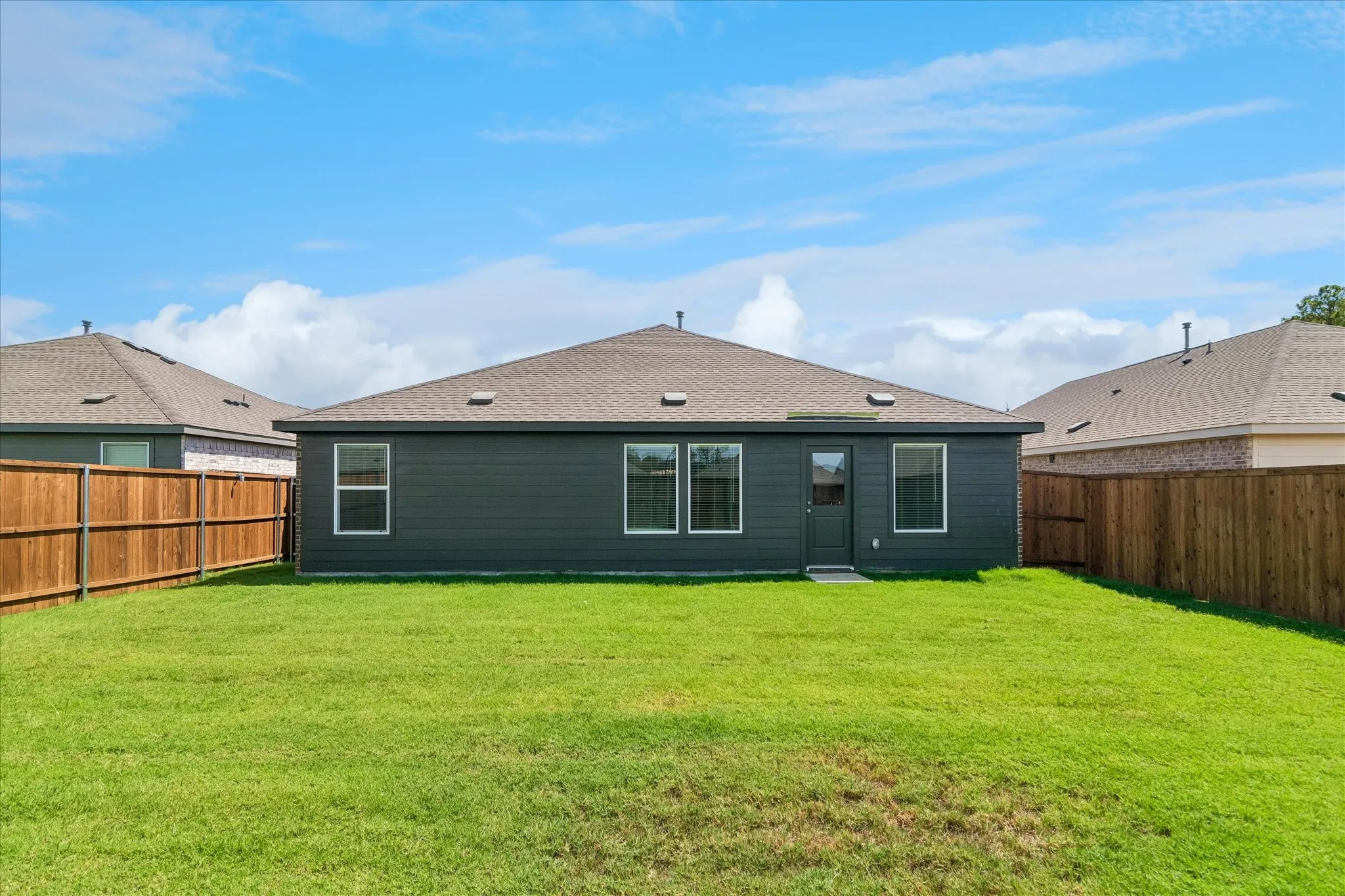 Single Family Residence For Rent in Denton County , 2532 FARRIER Lane, Aubrey, Texas 76227, 4 Bedroom, 2 Bathroom, 2 Garage spaces, 1,787 Sqft, built in 2025, mls#21381775, Real Estate Agent in Aubrey, Homes For Rent in Denton county, Homes For Rent in Aubrey, Realtor in Aubrey Texas, Real Estate Brokerage Independent Realty Texas, Luminita Cordes Realtor