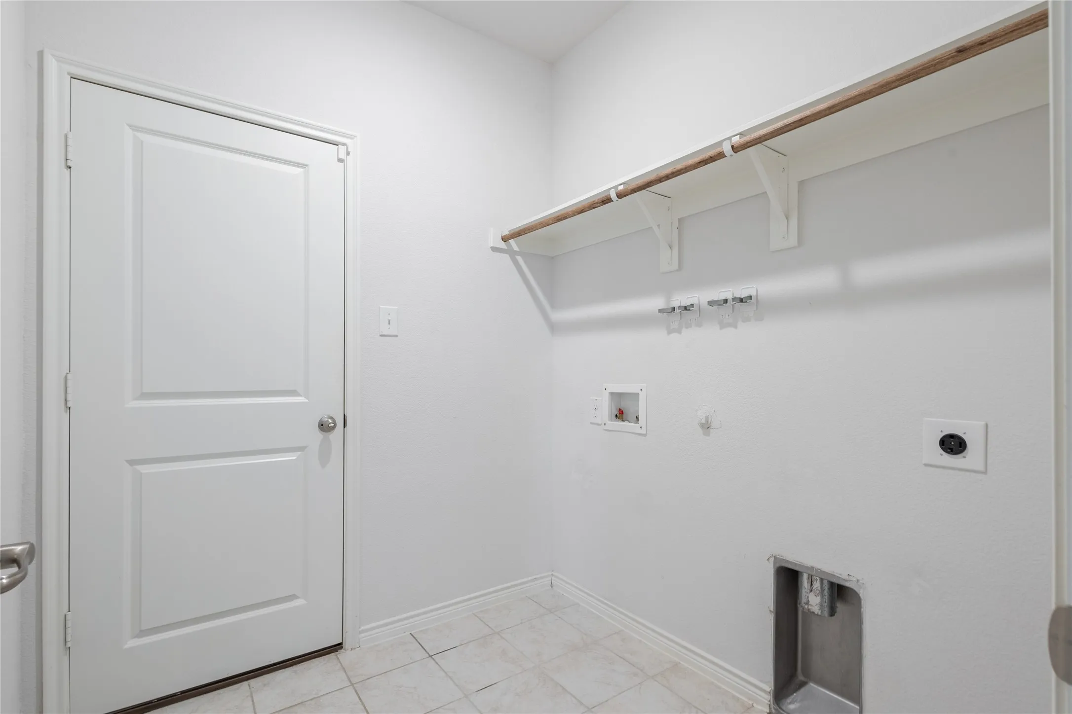 Single Family Residence For Rent in Collin County , 1816 Ferguson Lane, Mc Kinney, Texas 75071, 4 Bedroom, 4 Bathroom, 2 Garage spaces, 2,274 Sqft, built in 2019, mls#21384217, Real Estate Agent in Mc Kinney, Homes For Rent in Collin county, Homes For Rent in Mc Kinney, Realtor in Mc Kinney Texas, Real Estate Brokerage Independent Realty Texas, Luminita Cordes Realtor