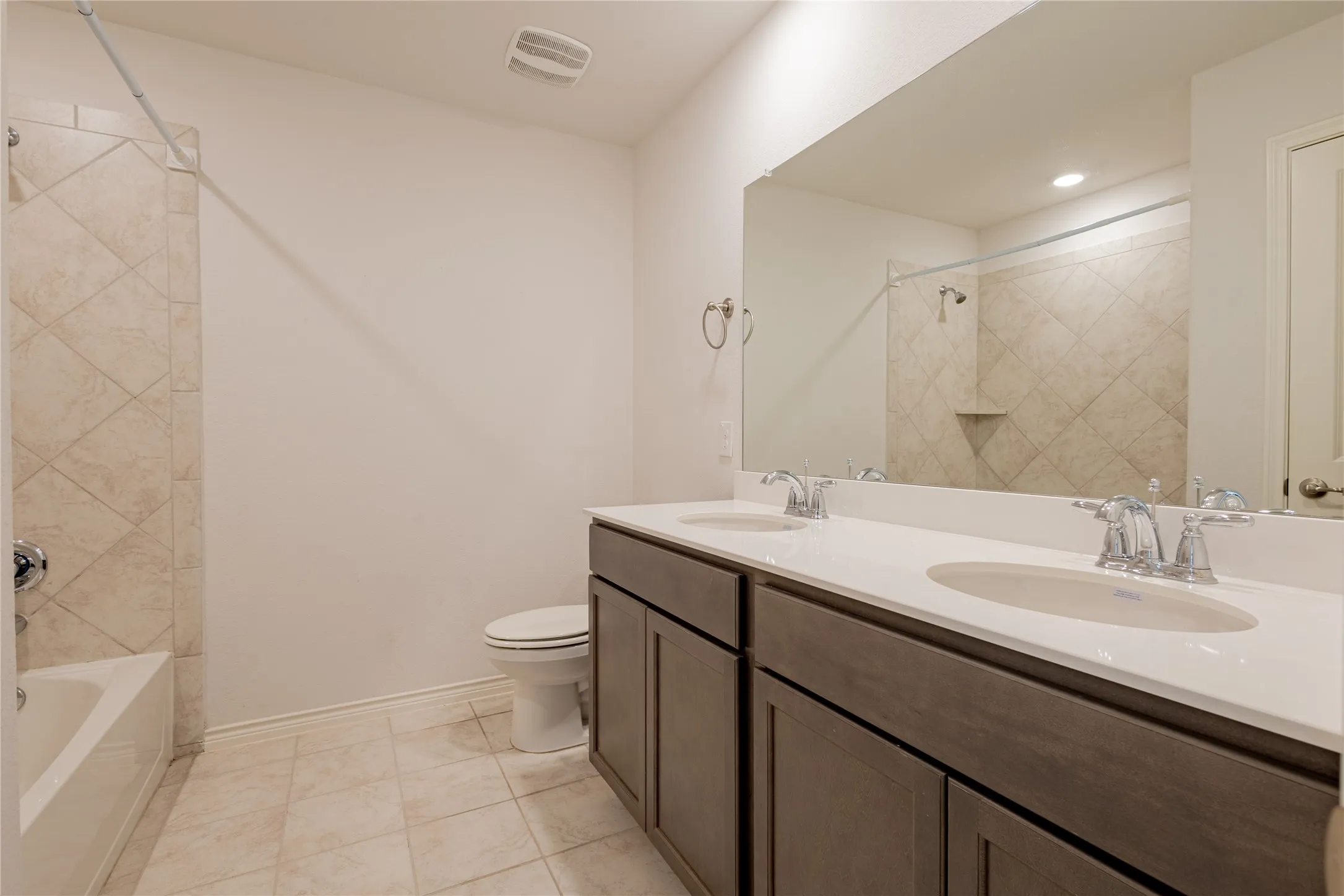 Single Family Residence For Rent in Collin County , 1816 Ferguson Lane, Mc Kinney, Texas 75071, 4 Bedroom, 4 Bathroom, 2 Garage spaces, 2,274 Sqft, built in 2019, mls#21384217, Real Estate Agent in Mc Kinney, Homes For Rent in Collin county, Homes For Rent in Mc Kinney, Realtor in Mc Kinney Texas, Real Estate Brokerage Independent Realty Texas, Luminita Cordes Realtor