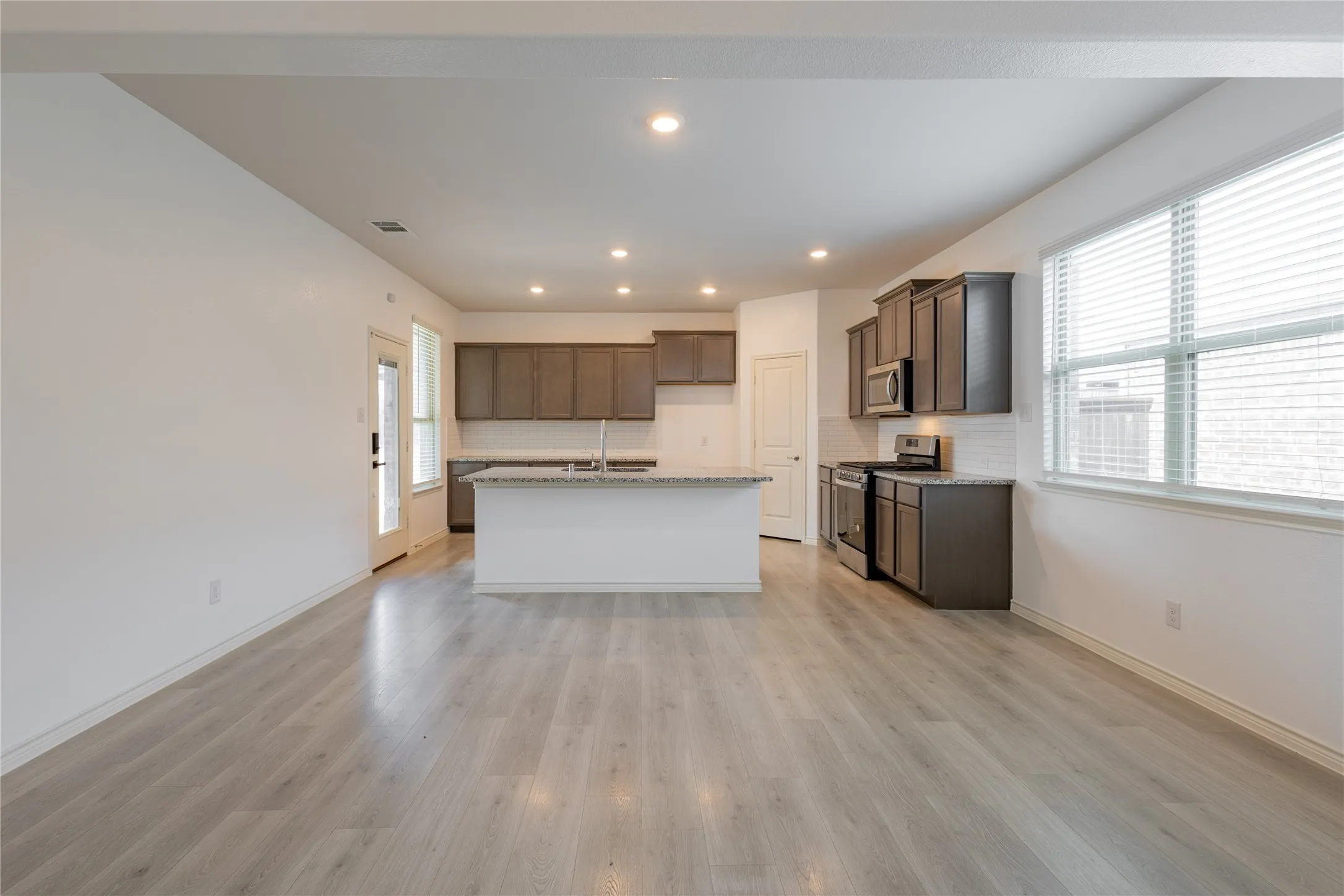 Single Family Residence For Rent in Collin County , 1816 Ferguson Lane, Mc Kinney, Texas 75071, 4 Bedroom, 4 Bathroom, 2 Garage spaces, 2,274 Sqft, built in 2019, mls#21384217, Real Estate Agent in Mc Kinney, Homes For Rent in Collin county, Homes For Rent in Mc Kinney, Realtor in Mc Kinney Texas, Real Estate Brokerage Independent Realty Texas, Luminita Cordes Realtor