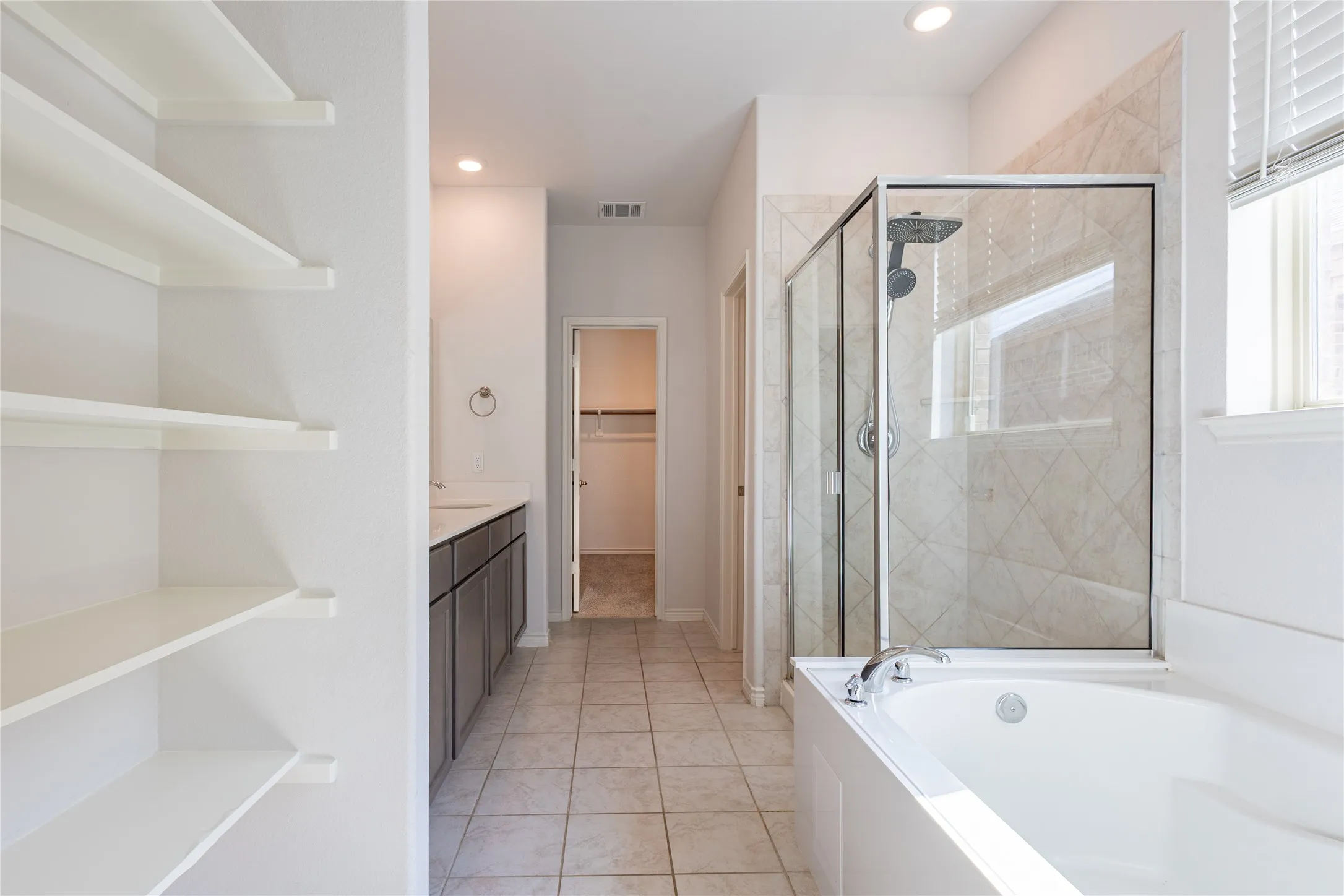 Single Family Residence For Rent in Collin County , 1816 Ferguson Lane, Mc Kinney, Texas 75071, 4 Bedroom, 4 Bathroom, 2 Garage spaces, 2,274 Sqft, built in 2019, mls#21384217, Real Estate Agent in Mc Kinney, Homes For Rent in Collin county, Homes For Rent in Mc Kinney, Realtor in Mc Kinney Texas, Real Estate Brokerage Independent Realty Texas, Luminita Cordes Realtor
