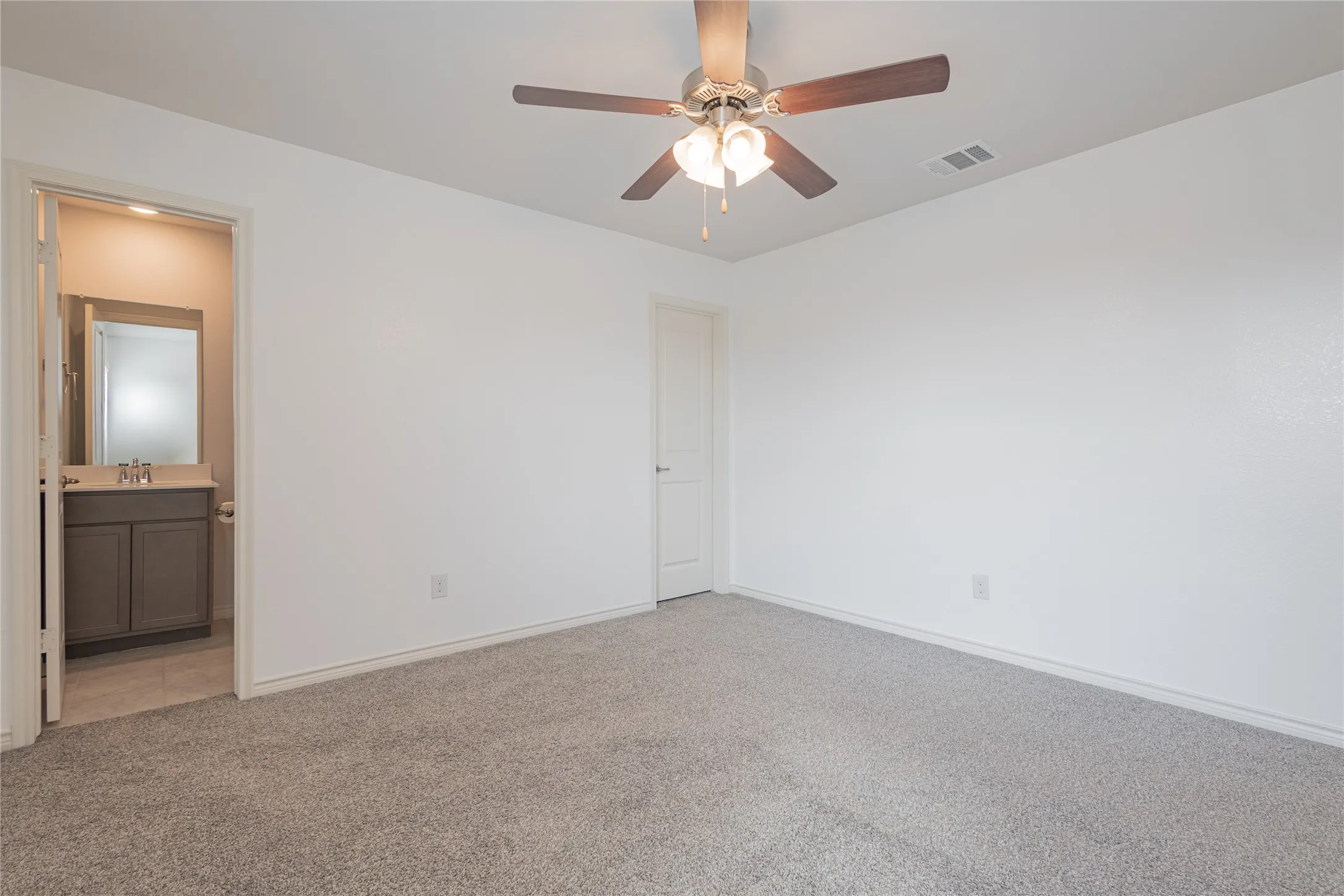 Single Family Residence For Rent in Collin County , 1816 Ferguson Lane, Mc Kinney, Texas 75071, 4 Bedroom, 4 Bathroom, 2 Garage spaces, 2,274 Sqft, built in 2019, mls#21384217, Real Estate Agent in Mc Kinney, Homes For Rent in Collin county, Homes For Rent in Mc Kinney, Realtor in Mc Kinney Texas, Real Estate Brokerage Independent Realty Texas, Luminita Cordes Realtor