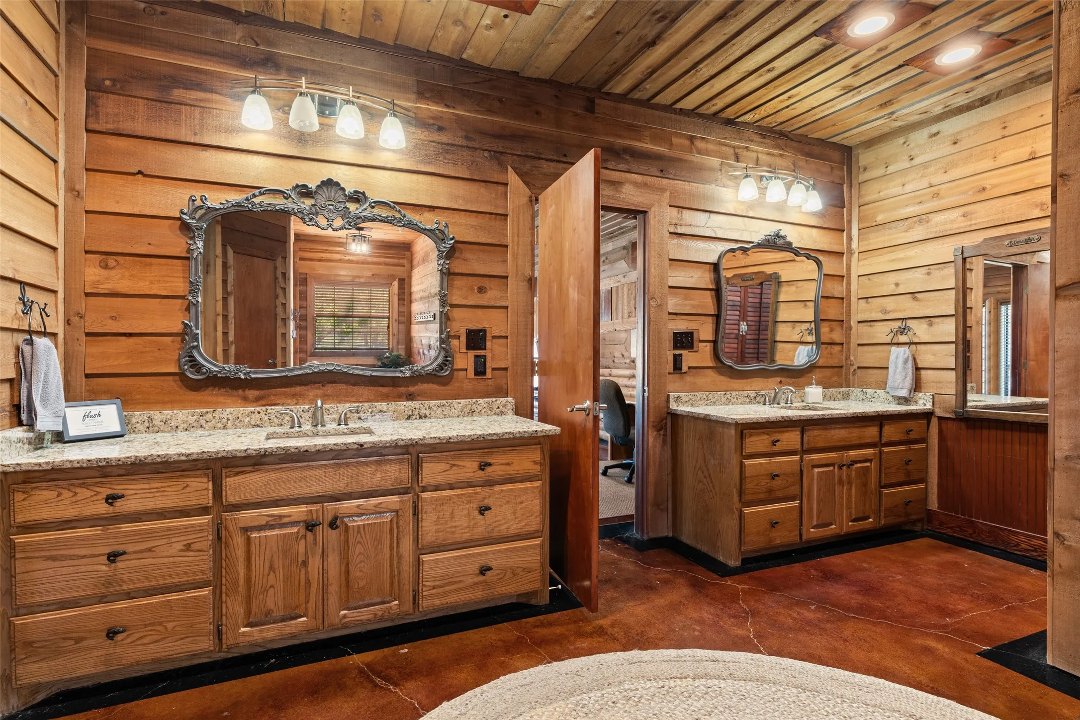 Single Family Residence For Sale in Hunt County , 7272 County Road 3516, Quinlan, Texas 75474, 4 Bedroom, 3 Bathroom, 4 Garage spaces, 4,204 Sqft, built in 1997, mls#21384182, Real Estate Agent in Quinlan, Homes For Sale in Hunt county, Homes For Sale in Quinlan, Realtor in Quinlan Texas, Real Estate Brokerage Independent Realty Texas, Luminita Cordes Realtor