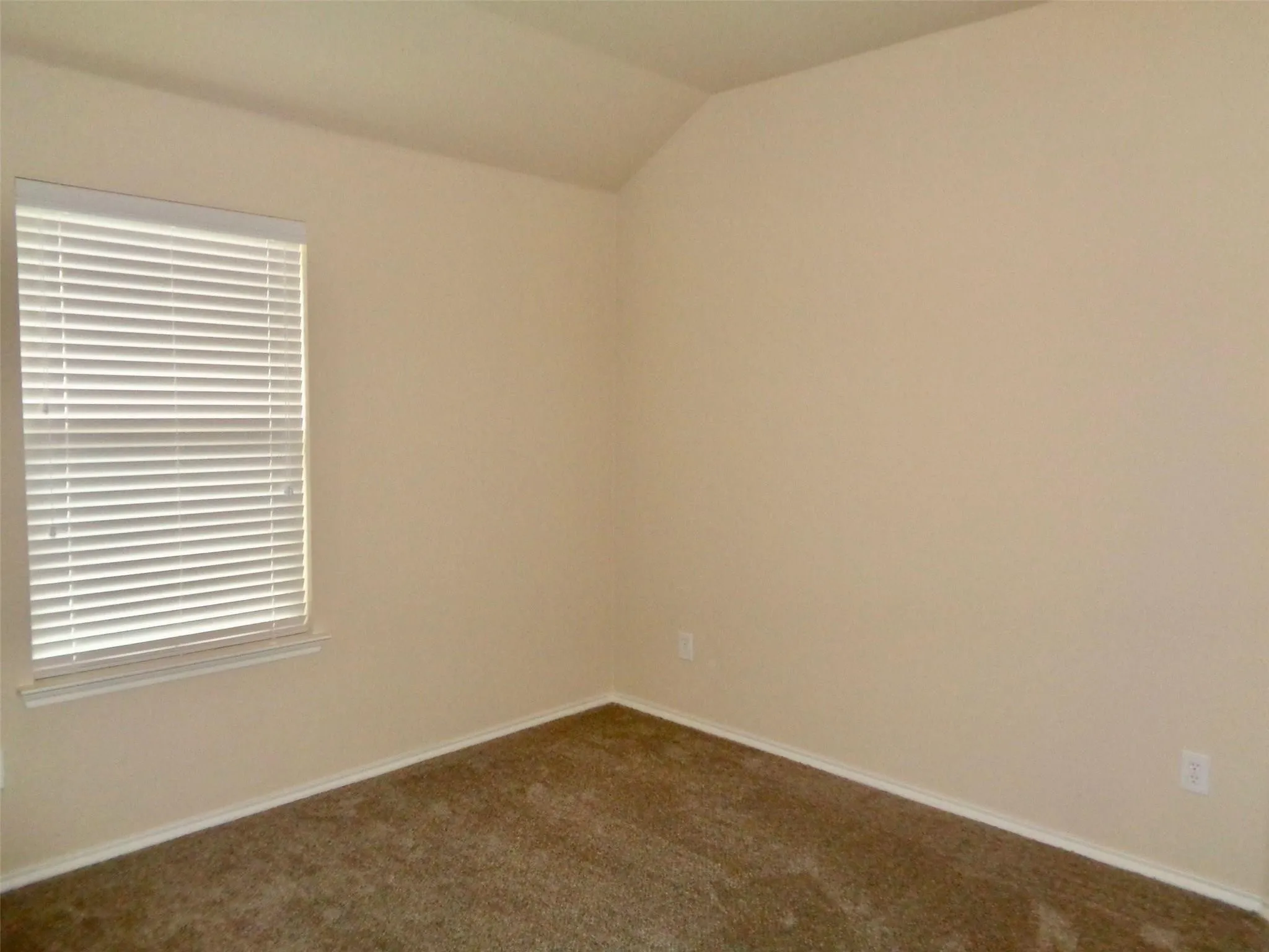 Single Family Residence For Rent in Collin County , 9700 Starfire, Mc Kinney, Texas 75072, 3 Bedroom, 2 Bathroom, 2 Garage spaces, 1,873 Sqft, built in 2009, mls#21384247, Real Estate Agent in Mc Kinney, Homes For Rent in Collin county, Homes For Rent in Mc Kinney, Realtor in Mc Kinney Texas, Real Estate Brokerage Independent Realty Texas, Luminita Cordes Realtor