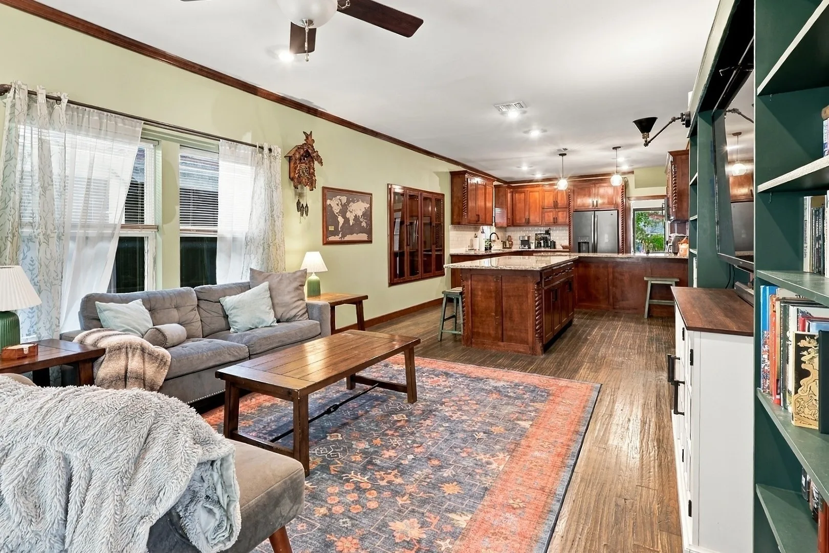 Single Family Residence For Sale in Dallas County , 2612 Idaho Avenue, Dallas, Texas 75216, 4 Bedroom, 2 Bathroom, Garage spaces, 1,760 Sqft, built in 1926, mls#21384249, Real Estate Agent in Dallas, Homes For Sale in Dallas county, Homes For Sale in Dallas, Realtor in Dallas Texas, Real Estate Brokerage Independent Realty Texas, Luminita Cordes Realtor