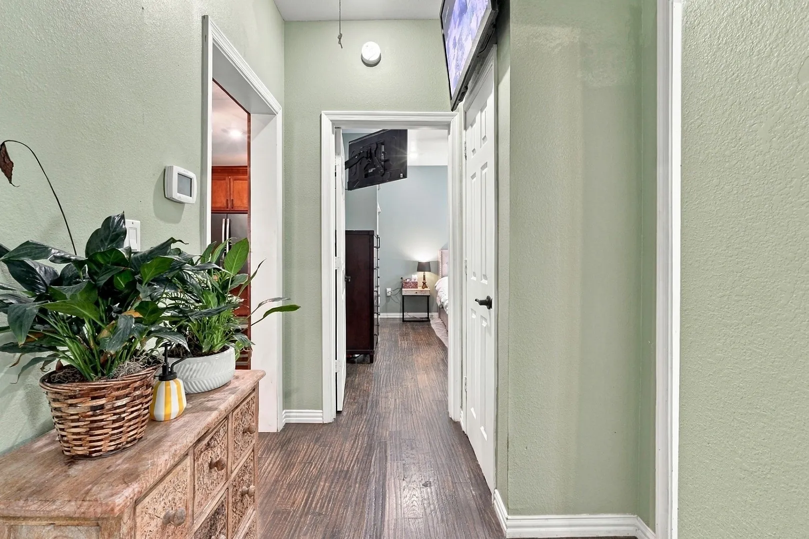 Single Family Residence For Sale in Dallas County , 2612 Idaho Avenue, Dallas, Texas 75216, 4 Bedroom, 2 Bathroom, Garage spaces, 1,760 Sqft, built in 1926, mls#21384249, Real Estate Agent in Dallas, Homes For Sale in Dallas county, Homes For Sale in Dallas, Realtor in Dallas Texas, Real Estate Brokerage Independent Realty Texas, Luminita Cordes Realtor