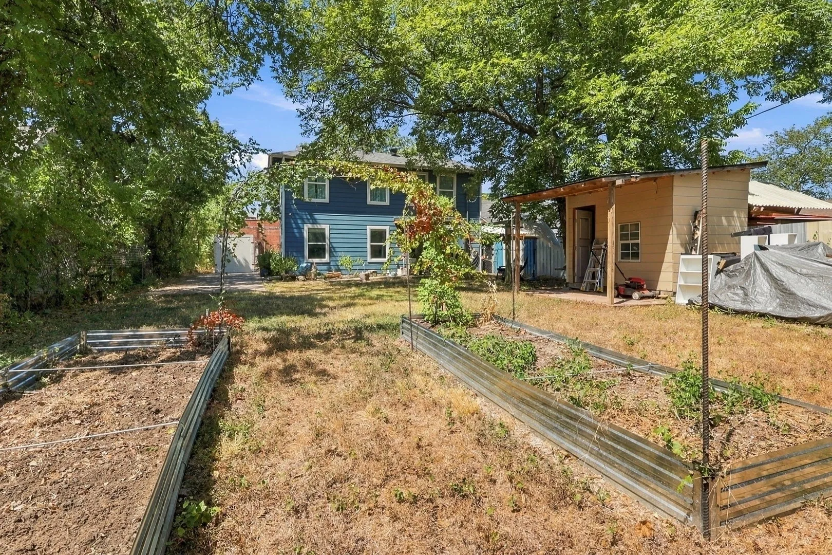 Single Family Residence For Sale in Dallas County , 2612 Idaho Avenue, Dallas, Texas 75216, 4 Bedroom, 2 Bathroom, Garage spaces, 1,760 Sqft, built in 1926, mls#21384249, Real Estate Agent in Dallas, Homes For Sale in Dallas county, Homes For Sale in Dallas, Realtor in Dallas Texas, Real Estate Brokerage Independent Realty Texas, Luminita Cordes Realtor