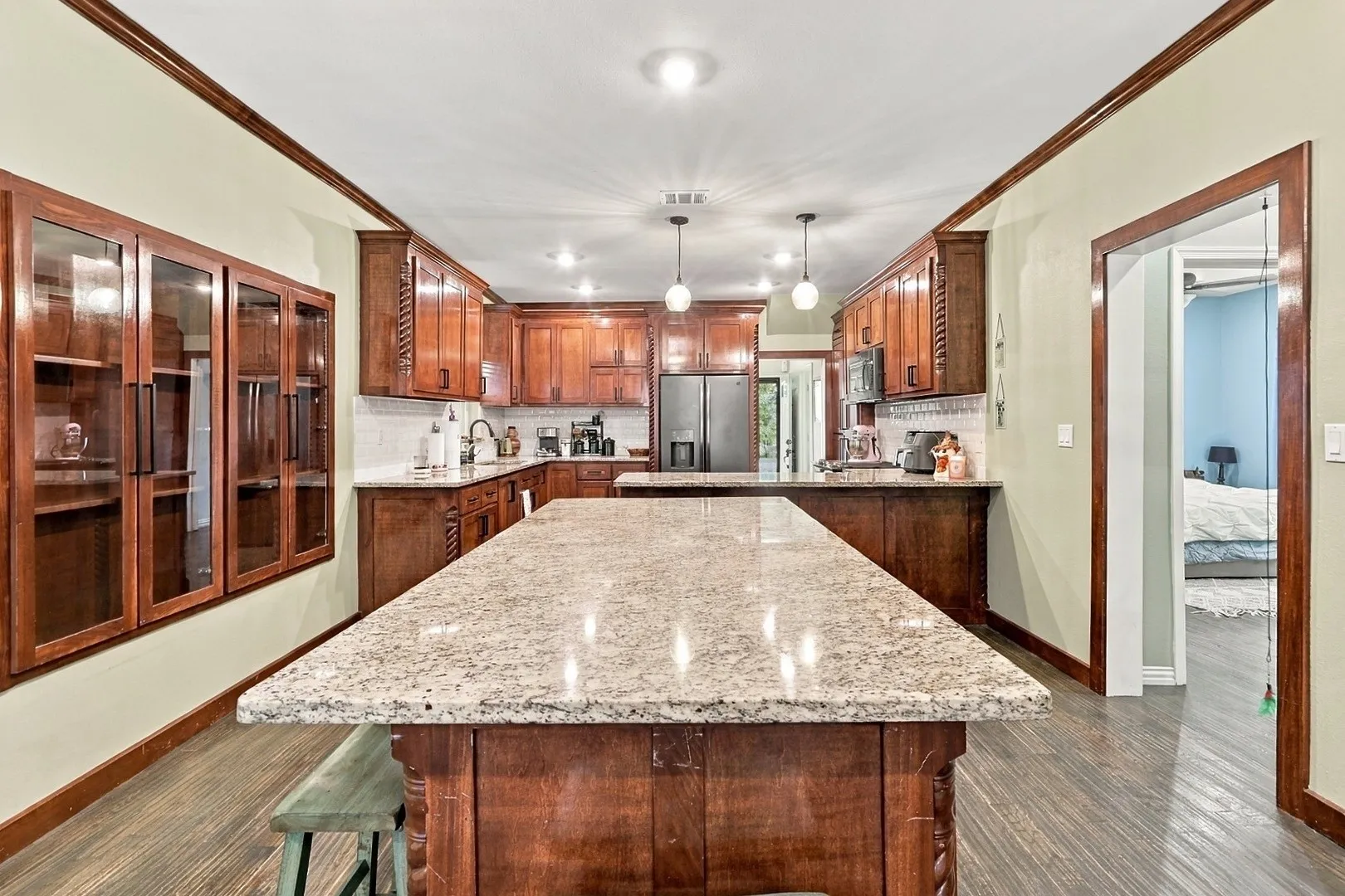 Single Family Residence For Sale in Dallas County , 2612 Idaho Avenue, Dallas, Texas 75216, 4 Bedroom, 2 Bathroom, Garage spaces, 1,760 Sqft, built in 1926, mls#21384249, Real Estate Agent in Dallas, Homes For Sale in Dallas county, Homes For Sale in Dallas, Realtor in Dallas Texas, Real Estate Brokerage Independent Realty Texas, Luminita Cordes Realtor