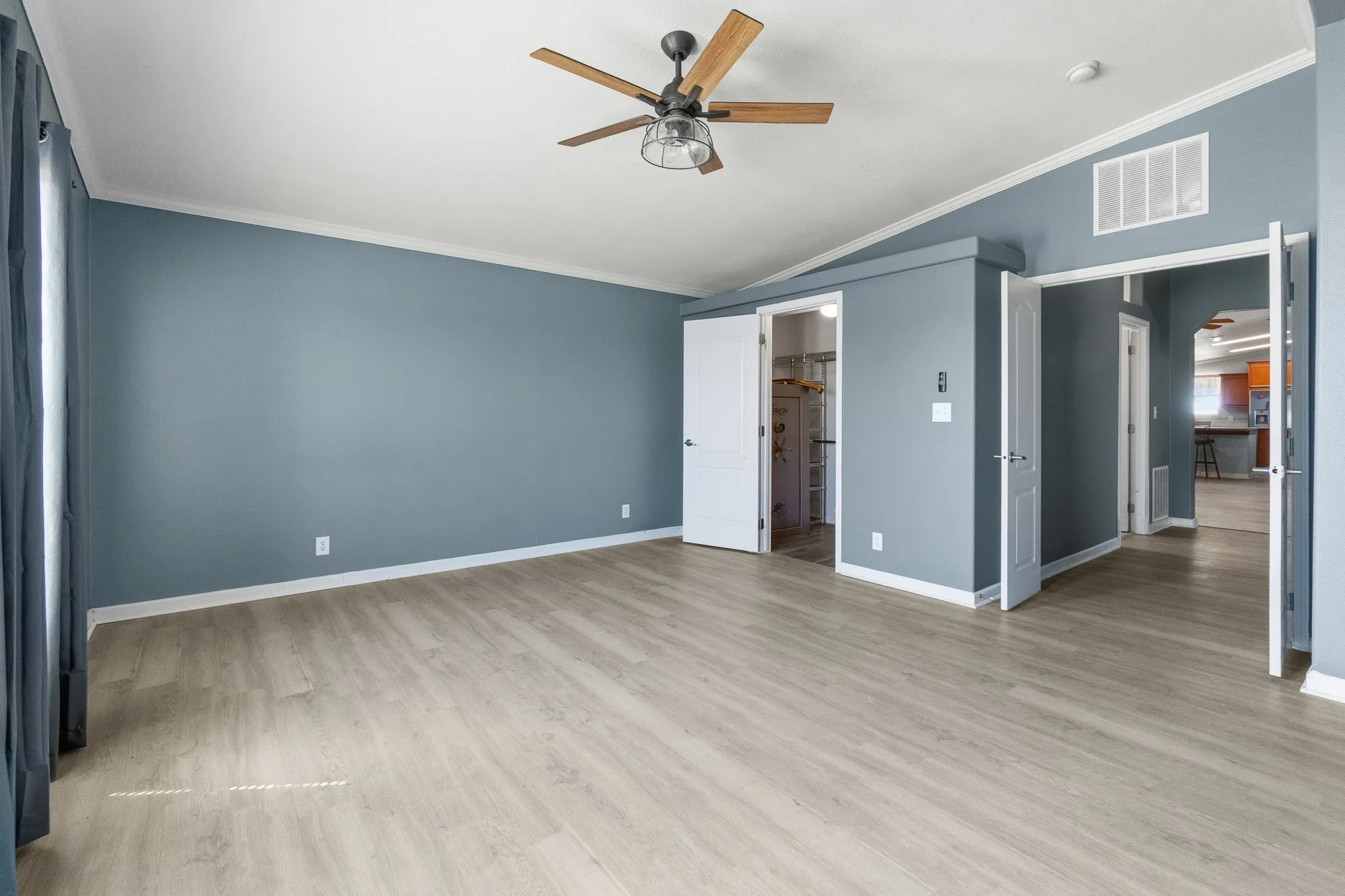 Farm For Sale in Guadalupe County , 1951 Dowdy Road, Seguin, Texas 78155, 3 Bedroom, 2 Bathroom, Garage spaces, 2,040 Sqft, built in 2004, mls#21382215, Real Estate Agent in Seguin, Homes For Sale in Guadalupe county, Homes For Sale in Seguin, Realtor in Seguin Texas, Real Estate Brokerage Independent Realty Texas, Luminita Cordes Realtor