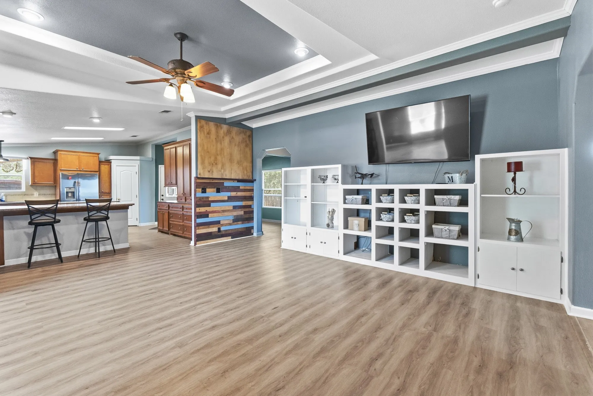 Farm For Sale in Guadalupe County , 1951 Dowdy Road, Seguin, Texas 78155, 3 Bedroom, 2 Bathroom, Garage spaces, 2,040 Sqft, built in 2004, mls#21382215, Real Estate Agent in Seguin, Homes For Sale in Guadalupe county, Homes For Sale in Seguin, Realtor in Seguin Texas, Real Estate Brokerage Independent Realty Texas, Luminita Cordes Realtor