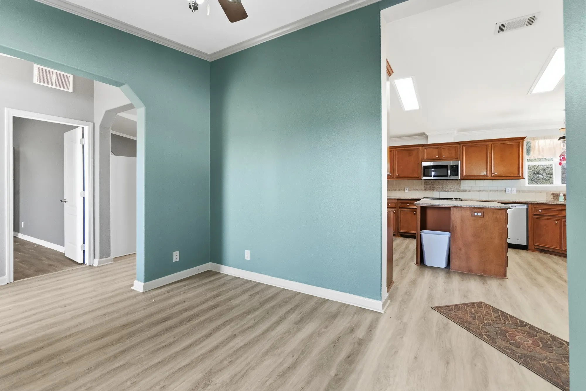 Farm For Sale in Guadalupe County , 1951 Dowdy Road, Seguin, Texas 78155, 3 Bedroom, 2 Bathroom, Garage spaces, 2,040 Sqft, built in 2004, mls#21382215, Real Estate Agent in Seguin, Homes For Sale in Guadalupe county, Homes For Sale in Seguin, Realtor in Seguin Texas, Real Estate Brokerage Independent Realty Texas, Luminita Cordes Realtor