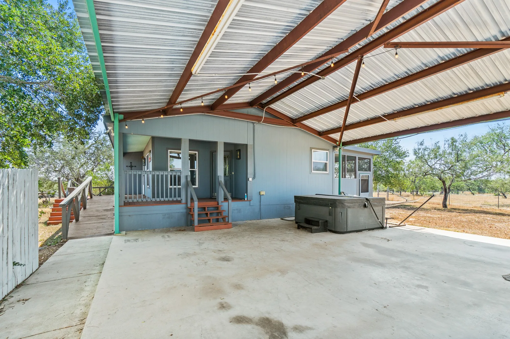 Farm For Sale in Guadalupe County , 1951 Dowdy Road, Seguin, Texas 78155, 3 Bedroom, 2 Bathroom, Garage spaces, 2,040 Sqft, built in 2004, mls#21382215, Real Estate Agent in Seguin, Homes For Sale in Guadalupe county, Homes For Sale in Seguin, Realtor in Seguin Texas, Real Estate Brokerage Independent Realty Texas, Luminita Cordes Realtor