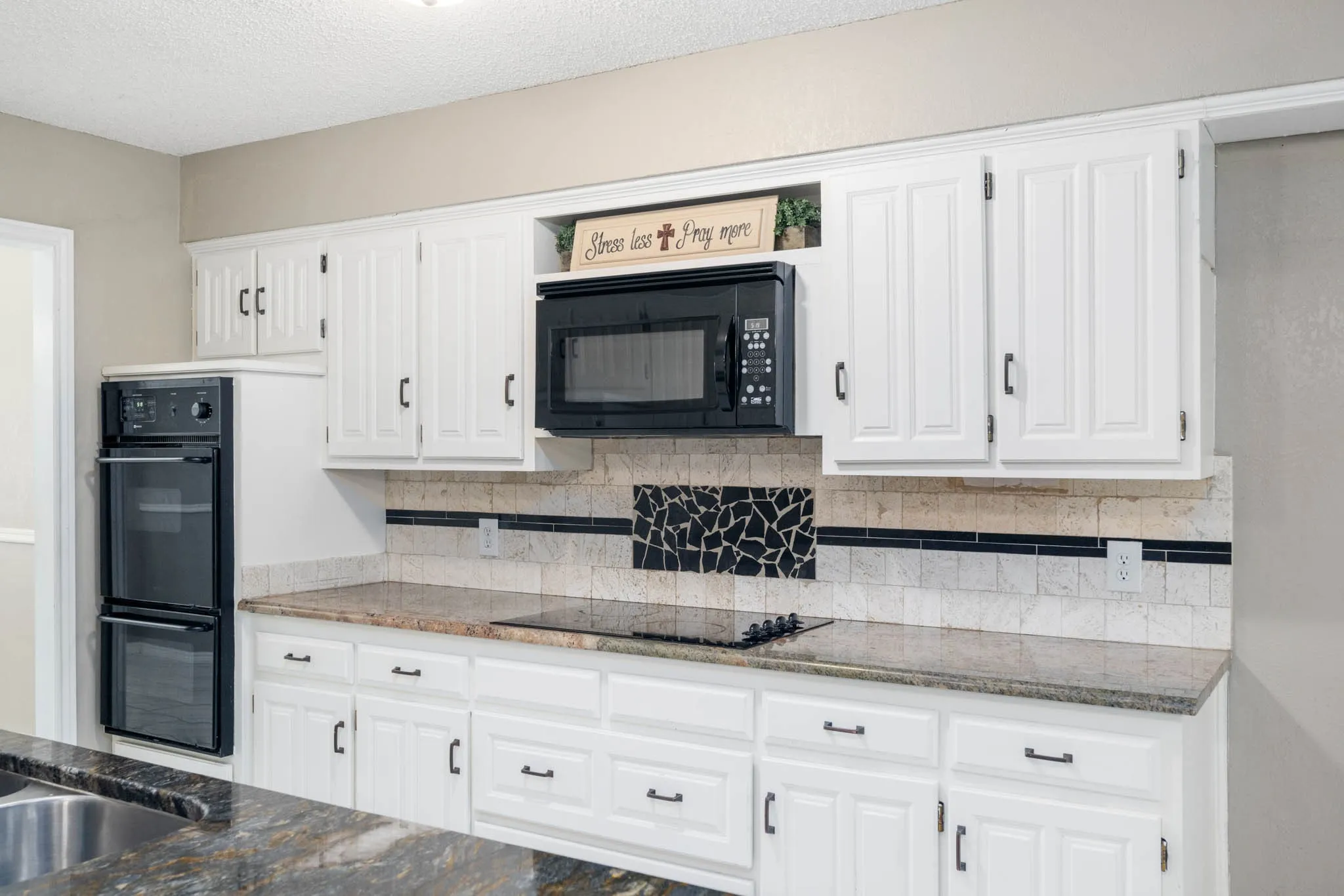 Single Family Residence For Rent in Tarrant County , 2017 Iron Horse Court, Arlington, Texas 76017, 4 Bedroom, 3 Bathroom, 2 Garage spaces, 2,522 Sqft, built in 1979, mls#21384220, Real Estate Agent in Arlington, Homes For Rent in Tarrant county, Homes For Rent in Arlington, Realtor in Arlington Texas, Real Estate Brokerage Independent Realty Texas, Luminita Cordes Realtor