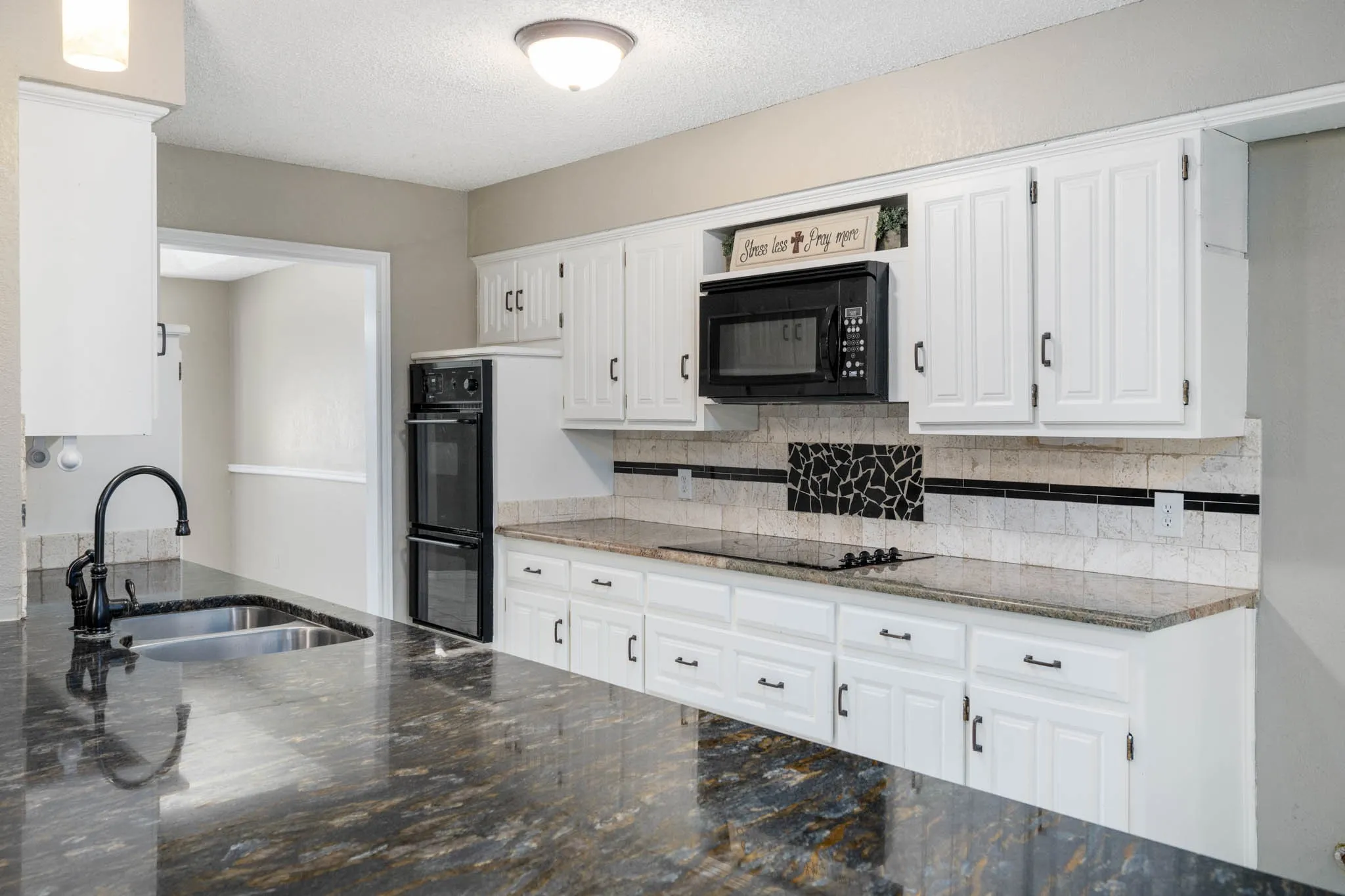 Single Family Residence For Rent in Tarrant County , 2017 Iron Horse Court, Arlington, Texas 76017, 4 Bedroom, 3 Bathroom, 2 Garage spaces, 2,522 Sqft, built in 1979, mls#21384220, Real Estate Agent in Arlington, Homes For Rent in Tarrant county, Homes For Rent in Arlington, Realtor in Arlington Texas, Real Estate Brokerage Independent Realty Texas, Luminita Cordes Realtor