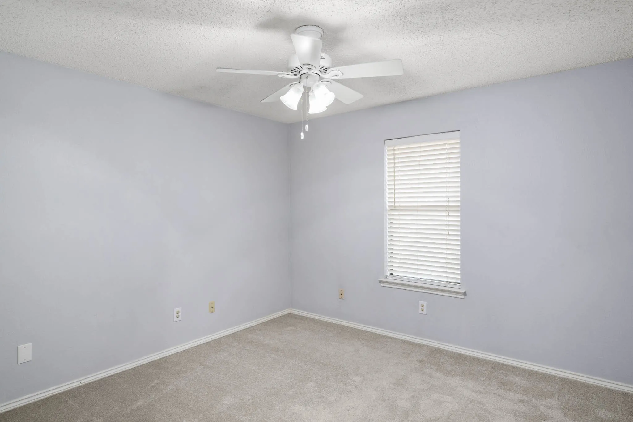 Single Family Residence For Rent in Tarrant County , 2017 Iron Horse Court, Arlington, Texas 76017, 4 Bedroom, 3 Bathroom, 2 Garage spaces, 2,522 Sqft, built in 1979, mls#21384220, Real Estate Agent in Arlington, Homes For Rent in Tarrant county, Homes For Rent in Arlington, Realtor in Arlington Texas, Real Estate Brokerage Independent Realty Texas, Luminita Cordes Realtor