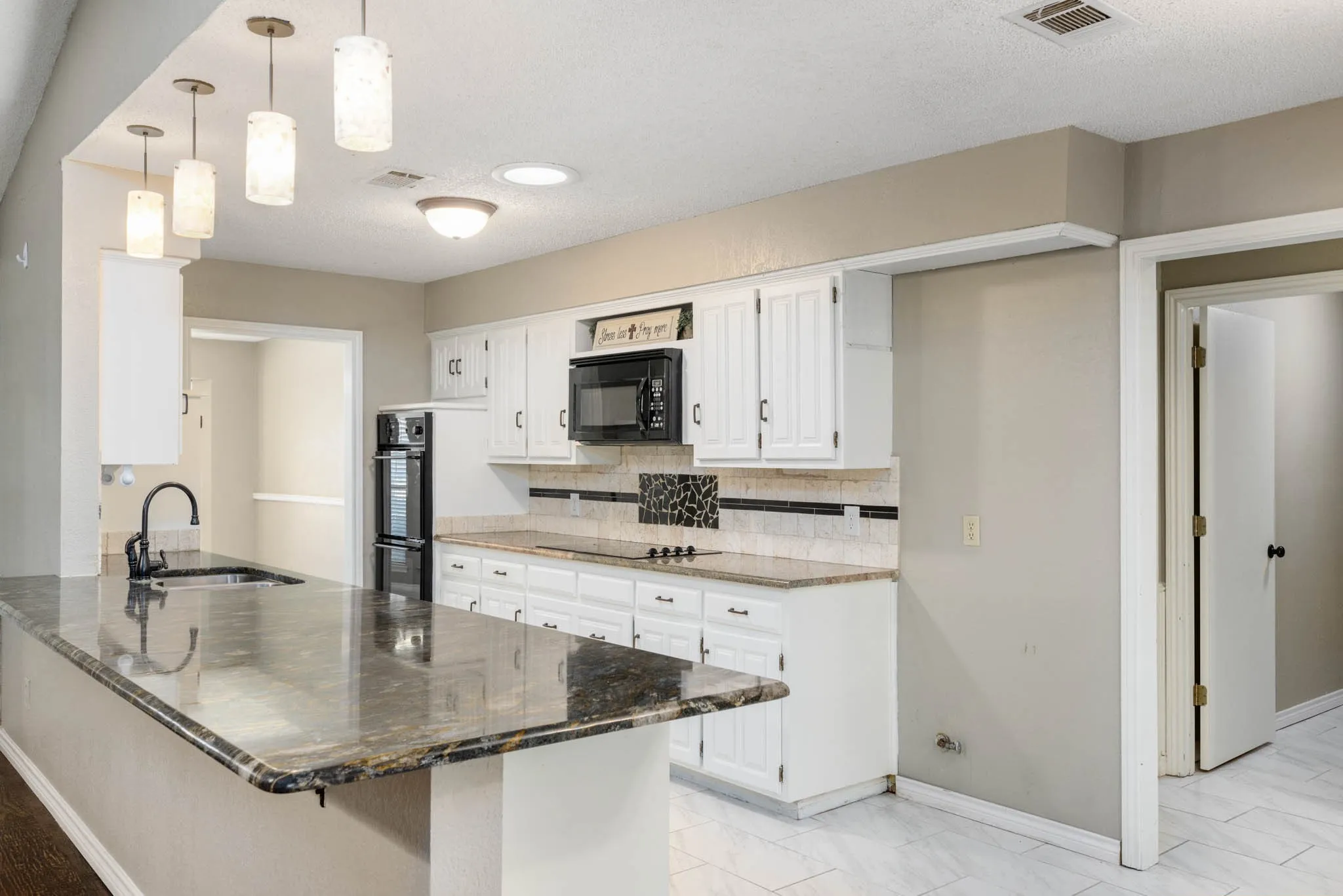 Single Family Residence For Rent in Tarrant County , 2017 Iron Horse Court, Arlington, Texas 76017, 4 Bedroom, 3 Bathroom, 2 Garage spaces, 2,522 Sqft, built in 1979, mls#21384220, Real Estate Agent in Arlington, Homes For Rent in Tarrant county, Homes For Rent in Arlington, Realtor in Arlington Texas, Real Estate Brokerage Independent Realty Texas, Luminita Cordes Realtor