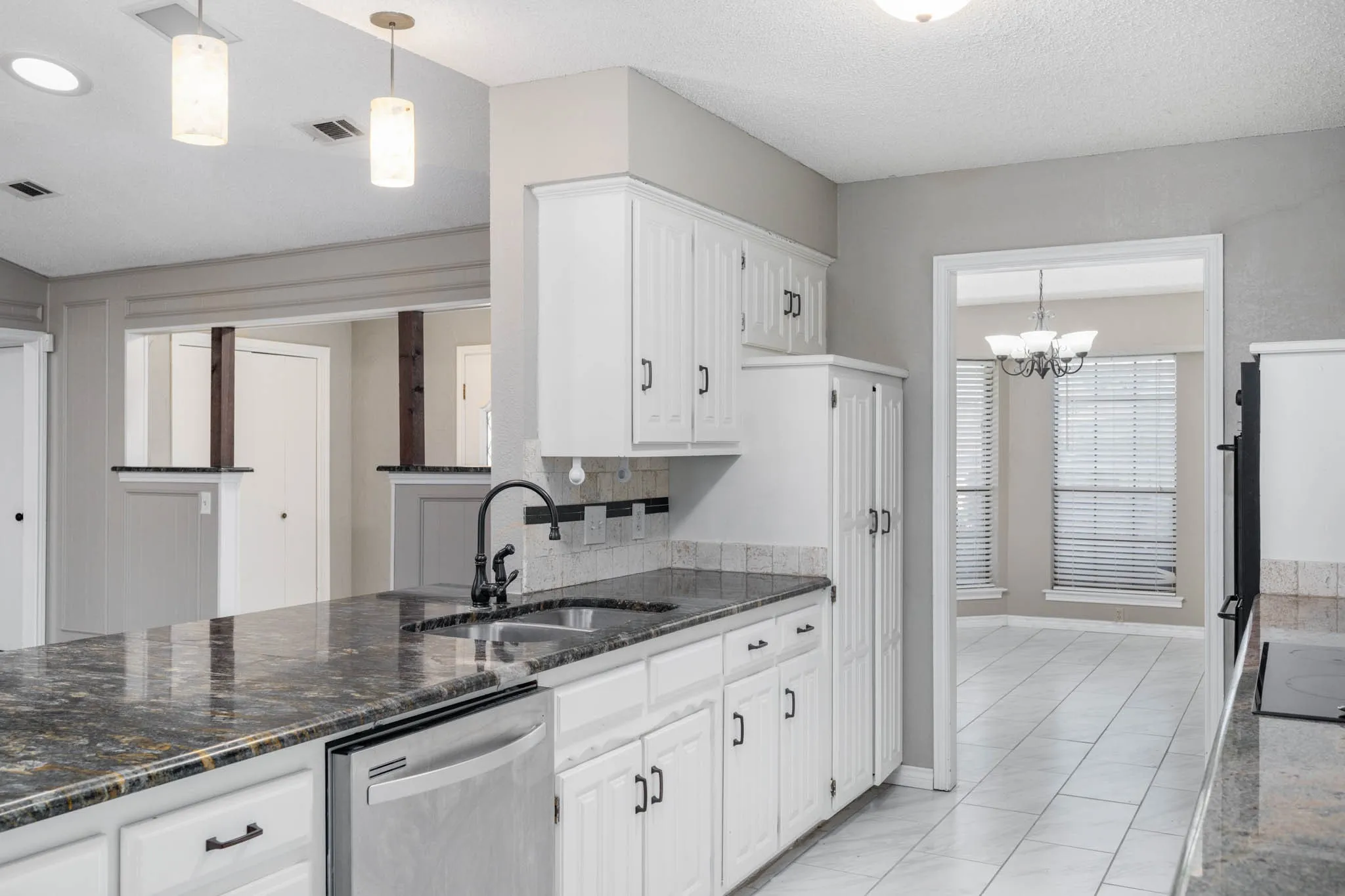 Single Family Residence For Rent in Tarrant County , 2017 Iron Horse Court, Arlington, Texas 76017, 4 Bedroom, 3 Bathroom, 2 Garage spaces, 2,522 Sqft, built in 1979, mls#21384220, Real Estate Agent in Arlington, Homes For Rent in Tarrant county, Homes For Rent in Arlington, Realtor in Arlington Texas, Real Estate Brokerage Independent Realty Texas, Luminita Cordes Realtor