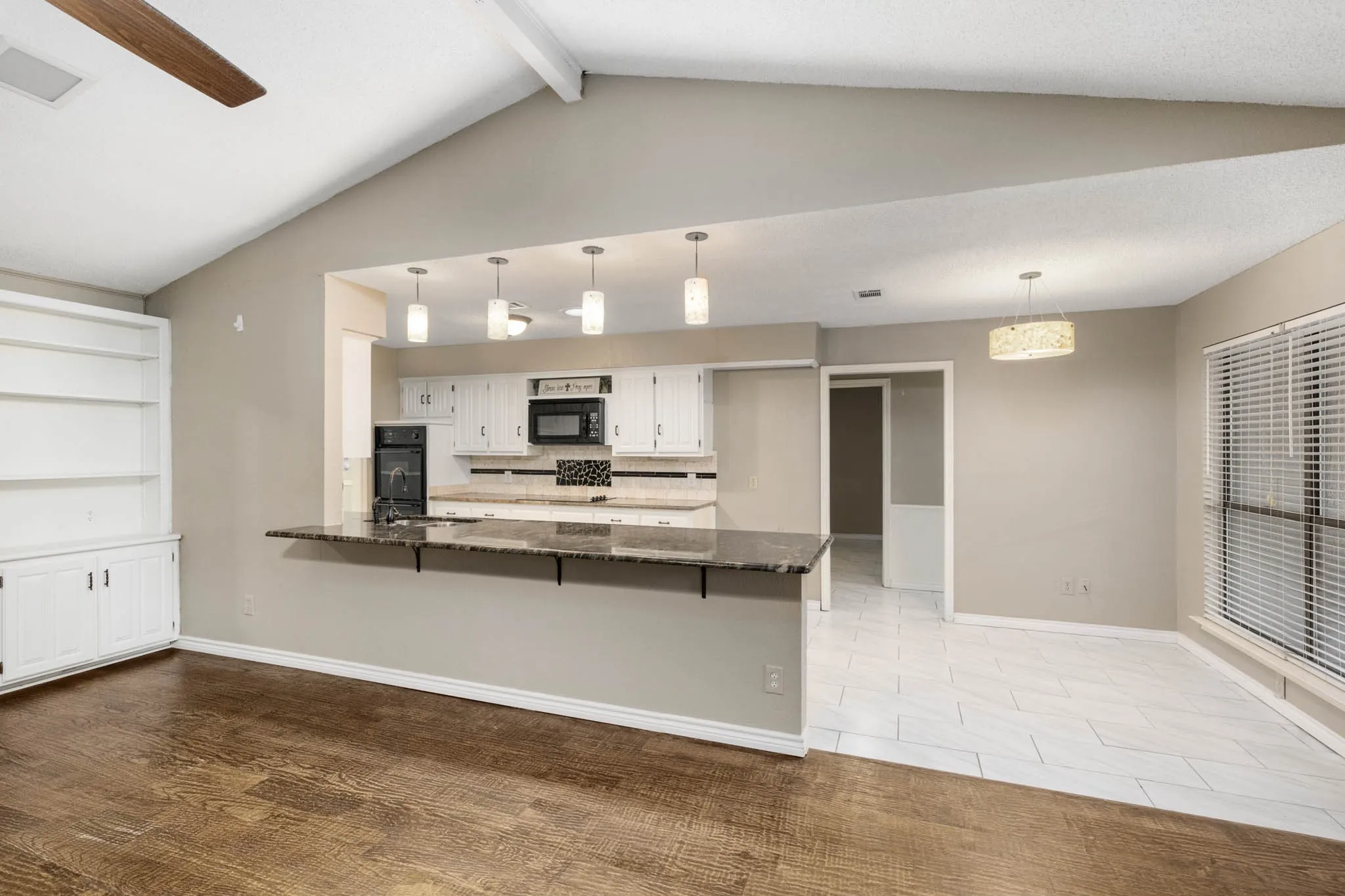 Single Family Residence For Rent in Tarrant County , 2017 Iron Horse Court, Arlington, Texas 76017, 4 Bedroom, 3 Bathroom, 2 Garage spaces, 2,522 Sqft, built in 1979, mls#21384220, Real Estate Agent in Arlington, Homes For Rent in Tarrant county, Homes For Rent in Arlington, Realtor in Arlington Texas, Real Estate Brokerage Independent Realty Texas, Luminita Cordes Realtor
