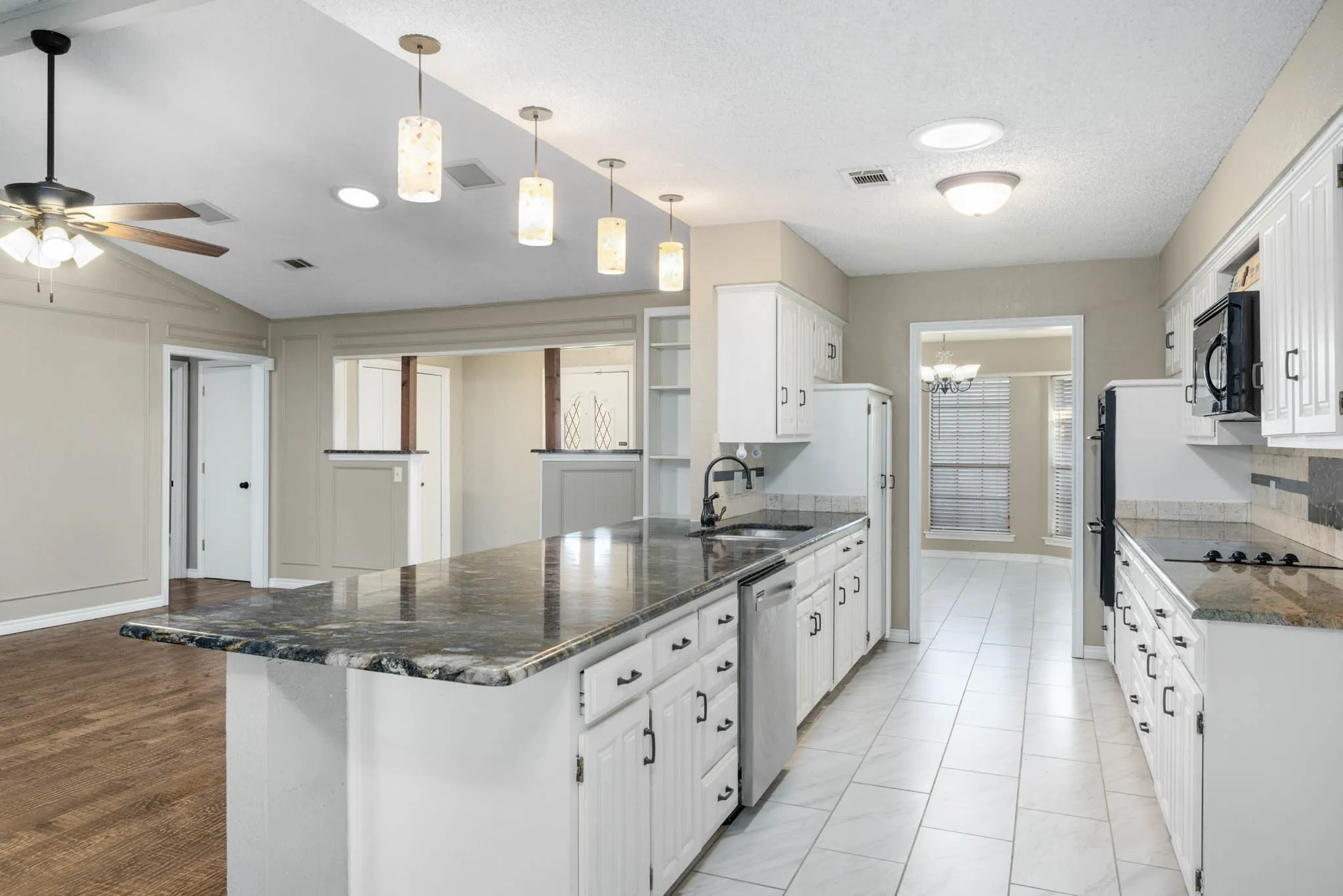 Single Family Residence For Rent in Tarrant County , 2017 Iron Horse Court, Arlington, Texas 76017, 4 Bedroom, 3 Bathroom, 2 Garage spaces, 2,522 Sqft, built in 1979, mls#21384220, Real Estate Agent in Arlington, Homes For Rent in Tarrant county, Homes For Rent in Arlington, Realtor in Arlington Texas, Real Estate Brokerage Independent Realty Texas, Luminita Cordes Realtor