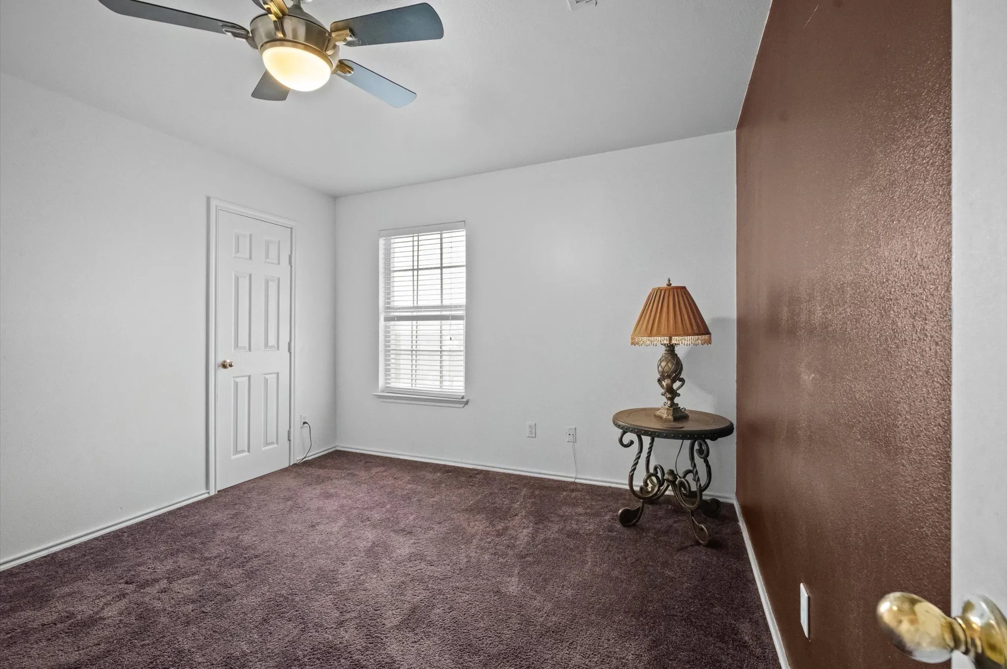 Single Family Residence For Sale in Dallas County , 717 Eldorado Drive, De Soto, Texas 75115, 4 Bedroom, 3 Bathroom, 2 Garage spaces, 2,650 Sqft, built in 2003, mls#21384263, Real Estate Agent in De Soto, Homes For Sale in Dallas county, Homes For Sale in De Soto, Realtor in De Soto Texas, Real Estate Brokerage Independent Realty Texas, Luminita Cordes Realtor