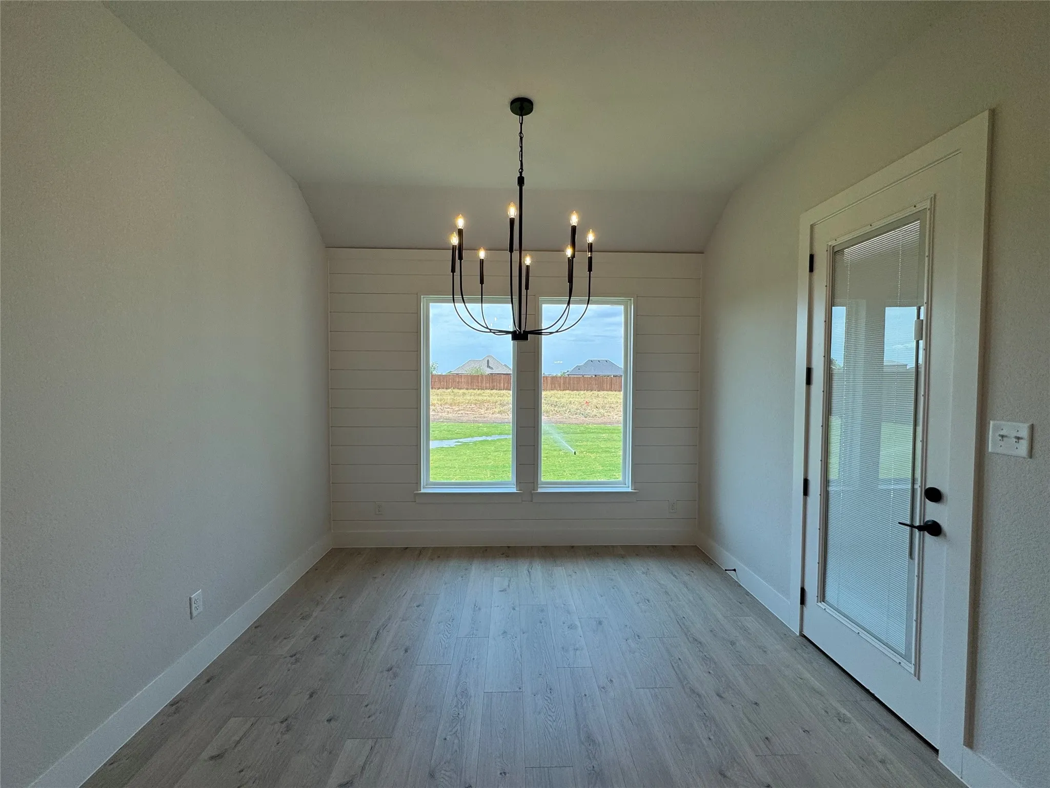 Single Family Residence For Sale in Johnson County , 12941 Spotted Doe, Godley, Texas 76044, 3 Bedroom, 2 Bathroom, 3 Garage spaces, 2,445 Sqft, built in 2025, mls#21384268, Real Estate Agent in Godley, Homes For Sale in Johnson county, Homes For Sale in Godley, Realtor in Godley Texas, Real Estate Brokerage Independent Realty Texas, Luminita Cordes Realtor