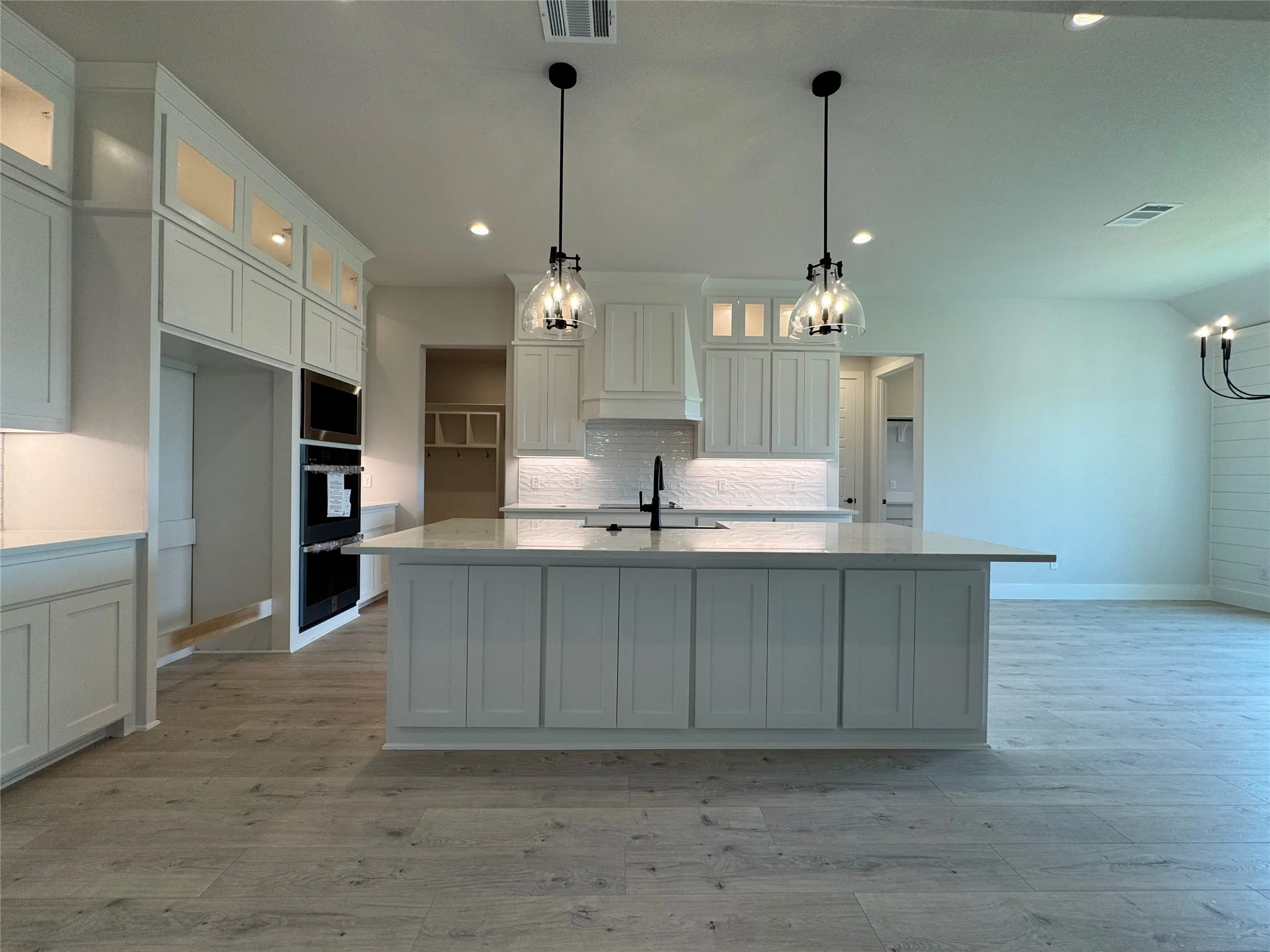 Single Family Residence For Sale in Johnson County , 12941 Spotted Doe, Godley, Texas 76044, 3 Bedroom, 2 Bathroom, 3 Garage spaces, 2,445 Sqft, built in 2025, mls#21384268, Real Estate Agent in Godley, Homes For Sale in Johnson county, Homes For Sale in Godley, Realtor in Godley Texas, Real Estate Brokerage Independent Realty Texas, Luminita Cordes Realtor