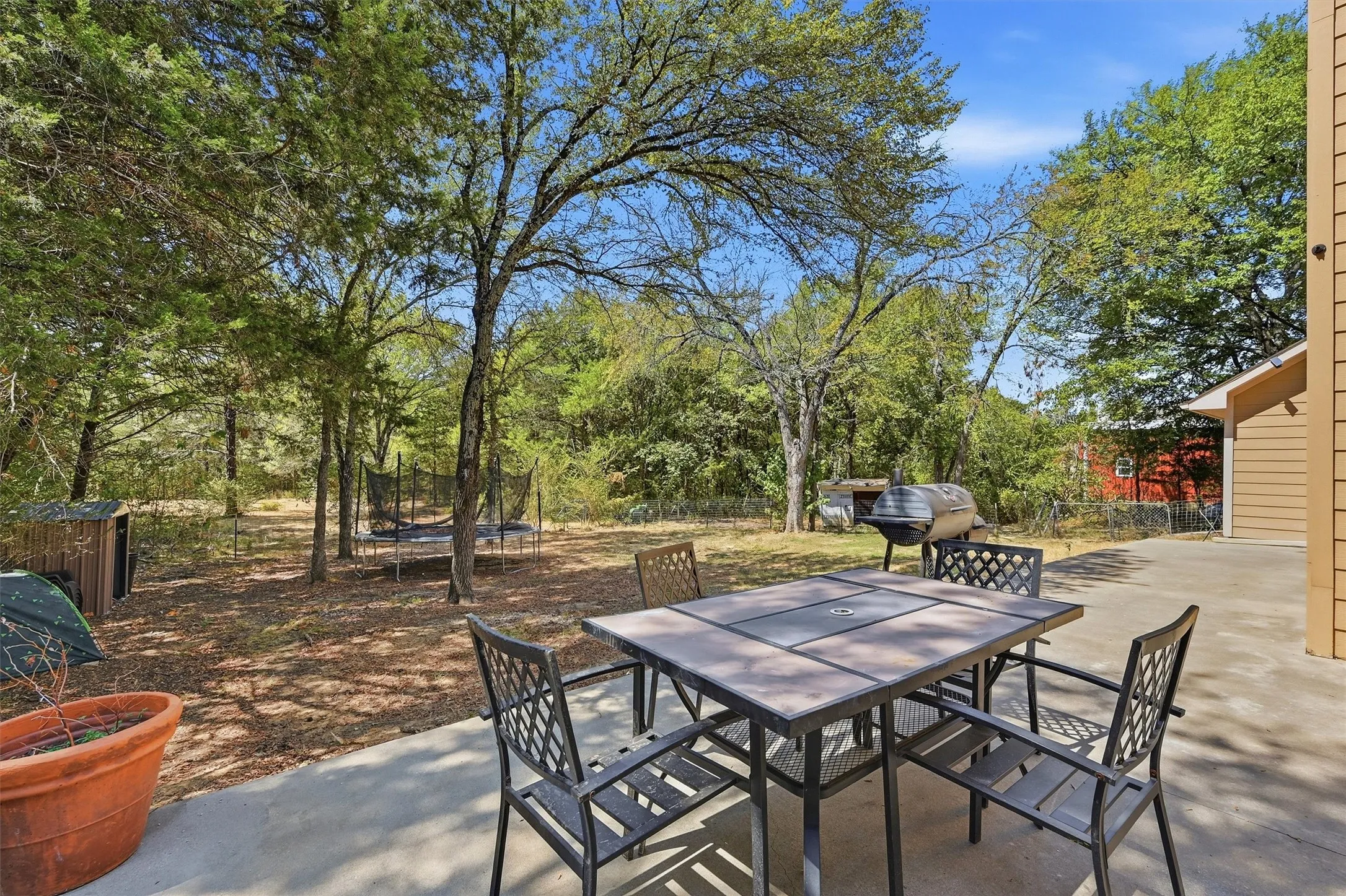 Single Family Residence For Sale in Cooke County , 90 County Road 2256, Valley View, Texas 76272, 3 Bedroom, 1 Bathroom, Garage spaces, 1,898 Sqft, built in 2008, mls#21384229, Real Estate Agent in Valley View, Homes For Sale in Cooke county, Homes For Sale in Valley View, Realtor in Valley View Texas, Real Estate Brokerage Independent Realty Texas, Luminita Cordes Realtor