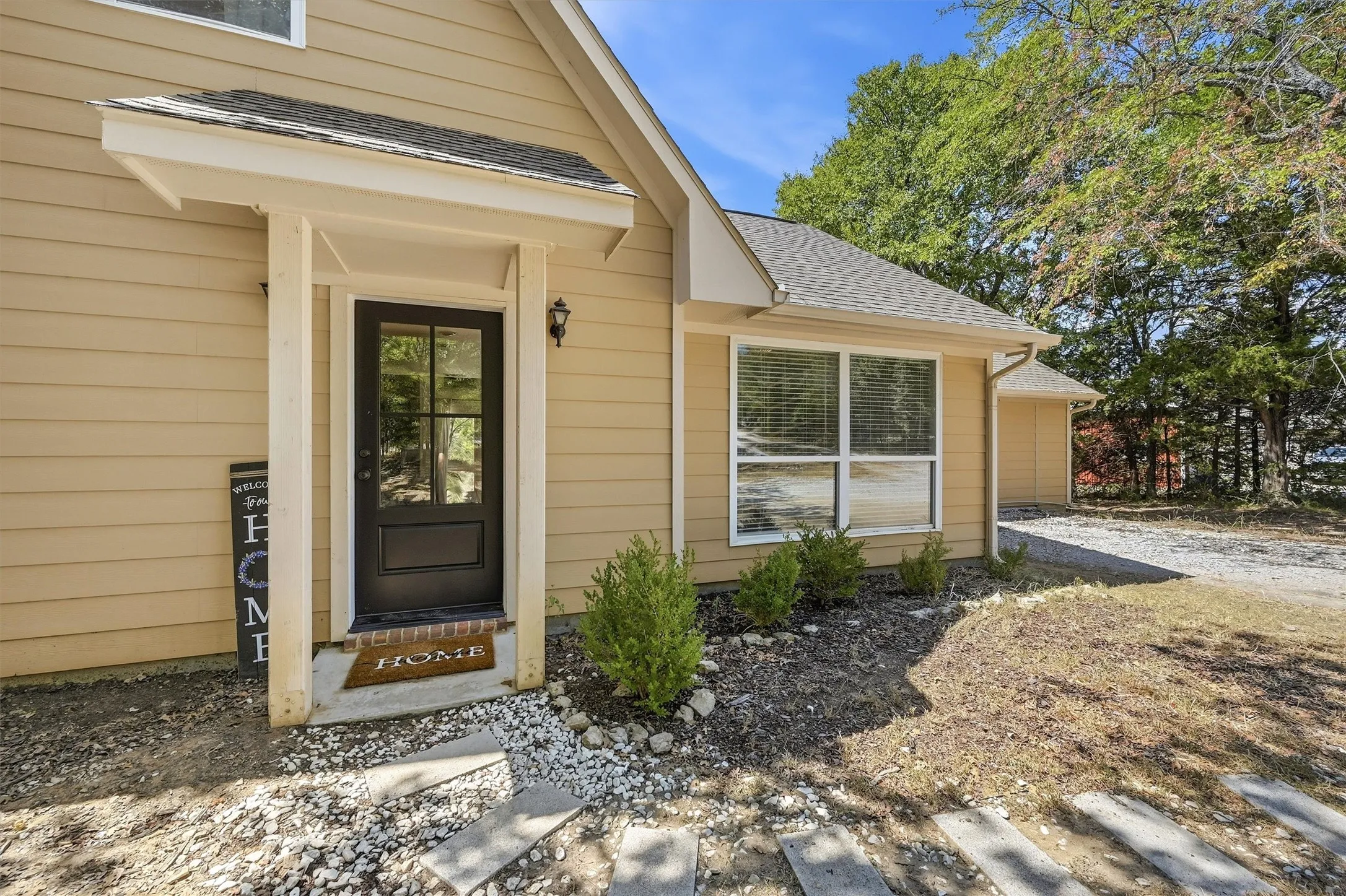 Single Family Residence For Sale in Cooke County , 90 County Road 2256, Valley View, Texas 76272, 3 Bedroom, 1 Bathroom, Garage spaces, 1,898 Sqft, built in 2008, mls#21384229, Real Estate Agent in Valley View, Homes For Sale in Cooke county, Homes For Sale in Valley View, Realtor in Valley View Texas, Real Estate Brokerage Independent Realty Texas, Luminita Cordes Realtor