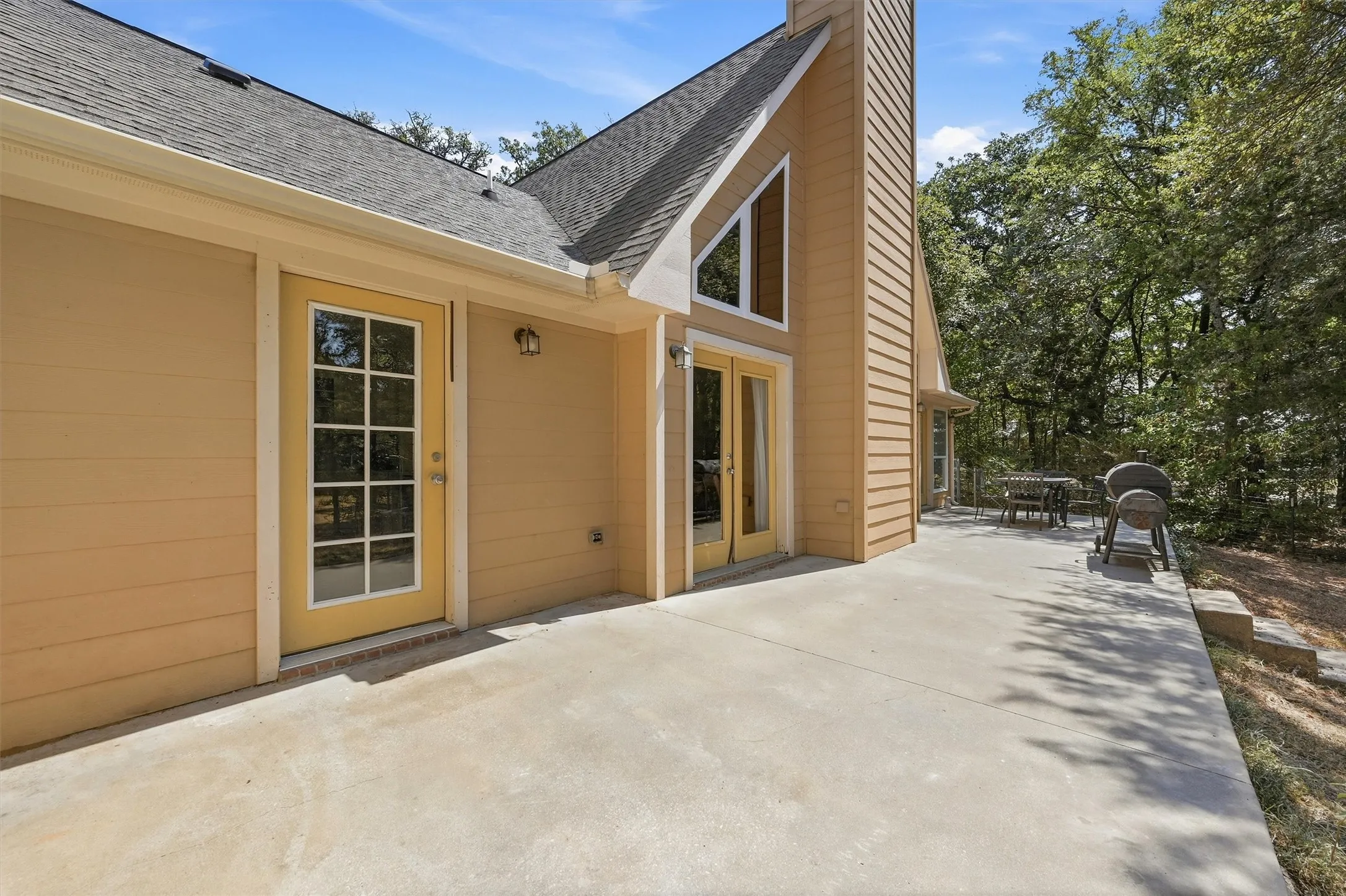 Single Family Residence For Sale in Cooke County , 90 County Road 2256, Valley View, Texas 76272, 3 Bedroom, 1 Bathroom, Garage spaces, 1,898 Sqft, built in 2008, mls#21384229, Real Estate Agent in Valley View, Homes For Sale in Cooke county, Homes For Sale in Valley View, Realtor in Valley View Texas, Real Estate Brokerage Independent Realty Texas, Luminita Cordes Realtor